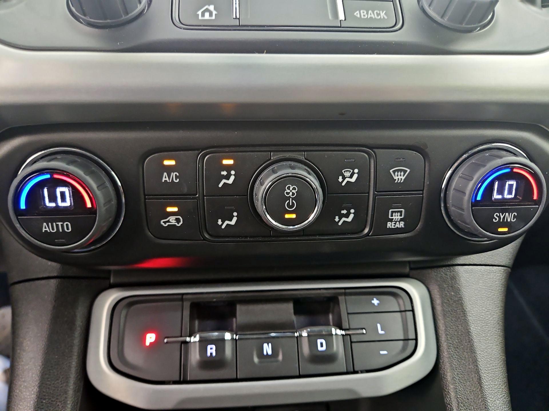 Thumbnail: 2023 GMC Acadia - 17