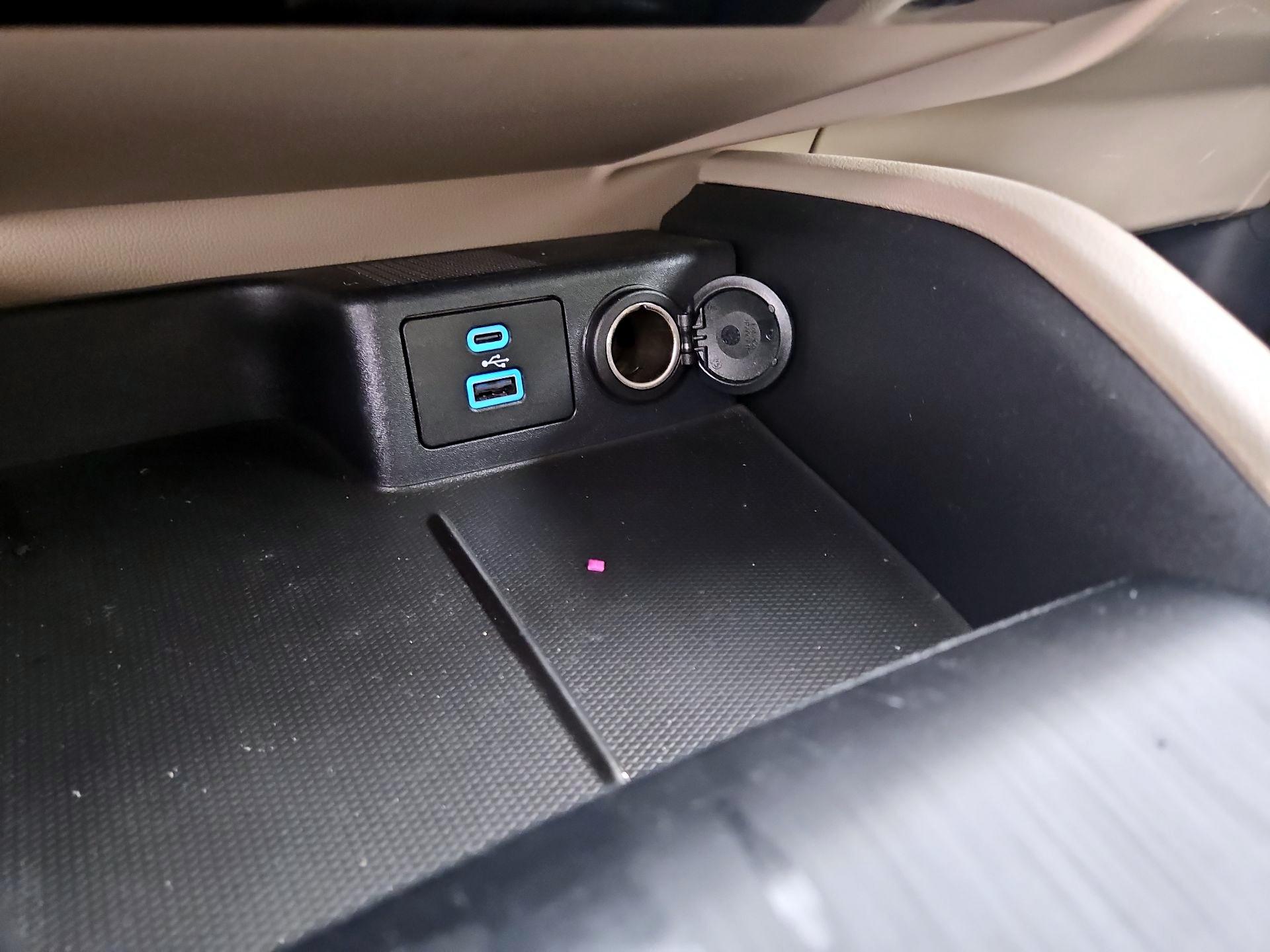 Thumbnail: 2022 Ford Escape - 18