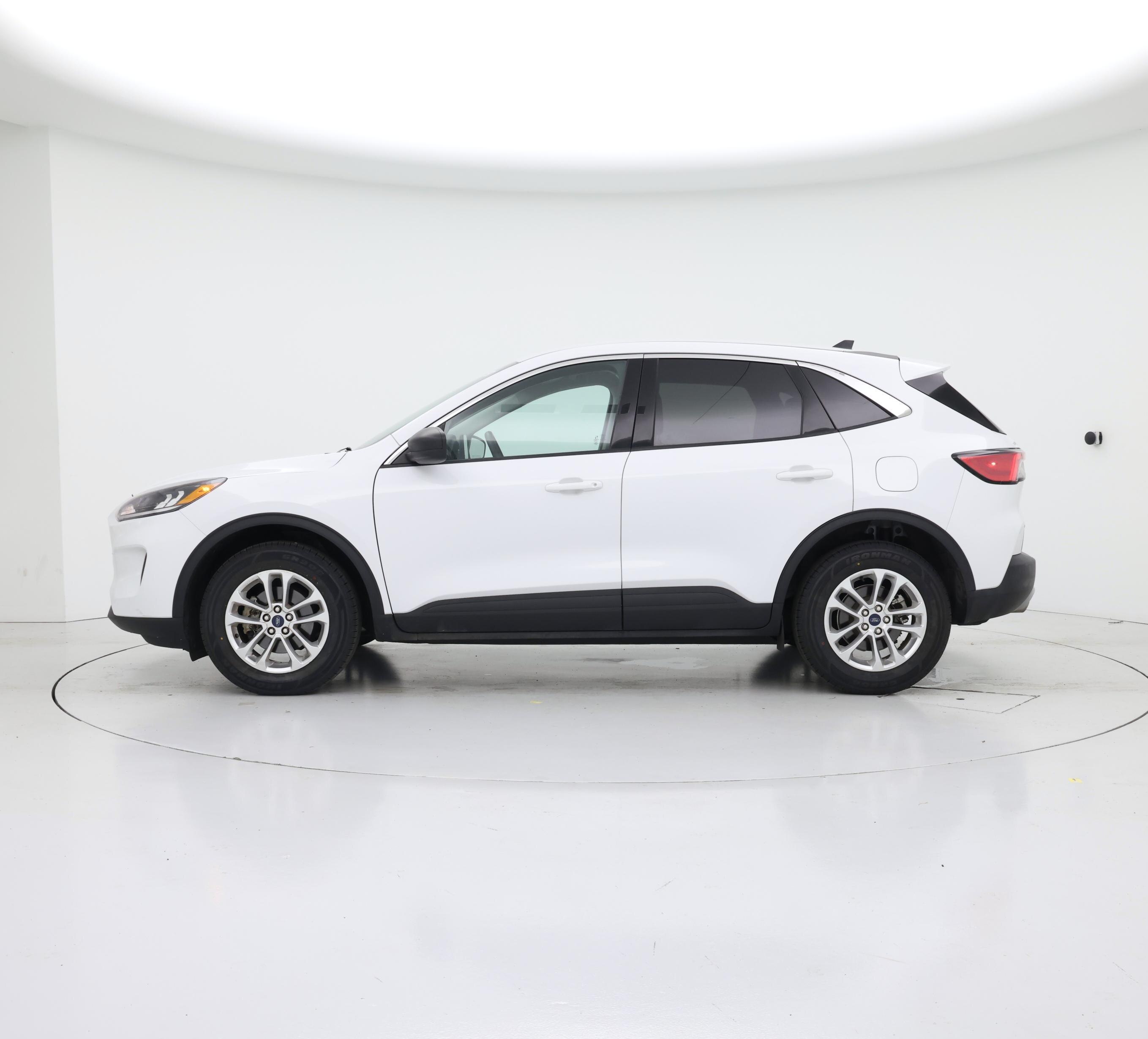 Thumbnail: 2022 Ford Escape - 3