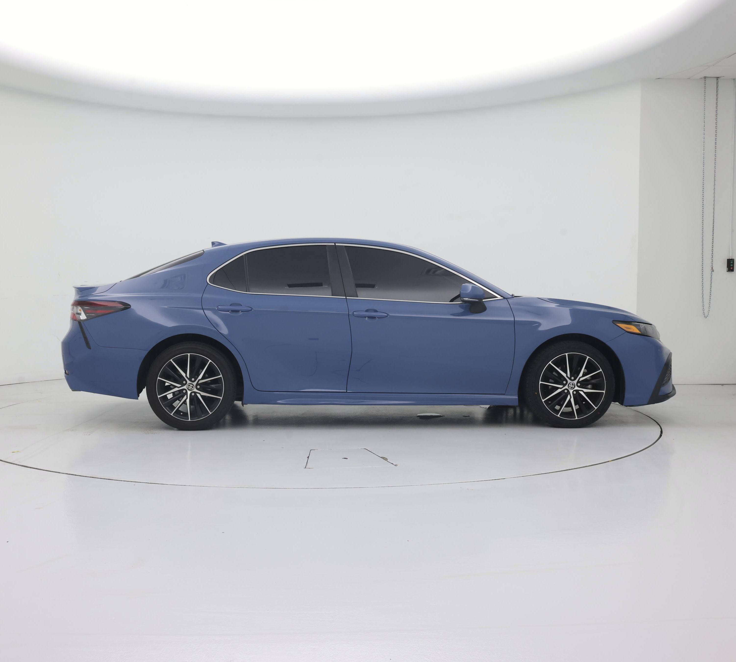 Thumbnail: 2023 Toyota Camry - 7