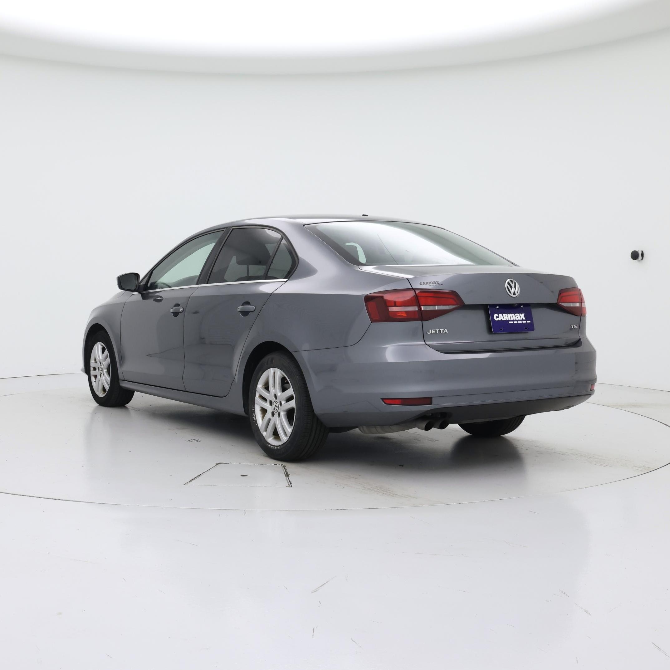Thumbnail: 2017 Volkswagen Jetta - 2