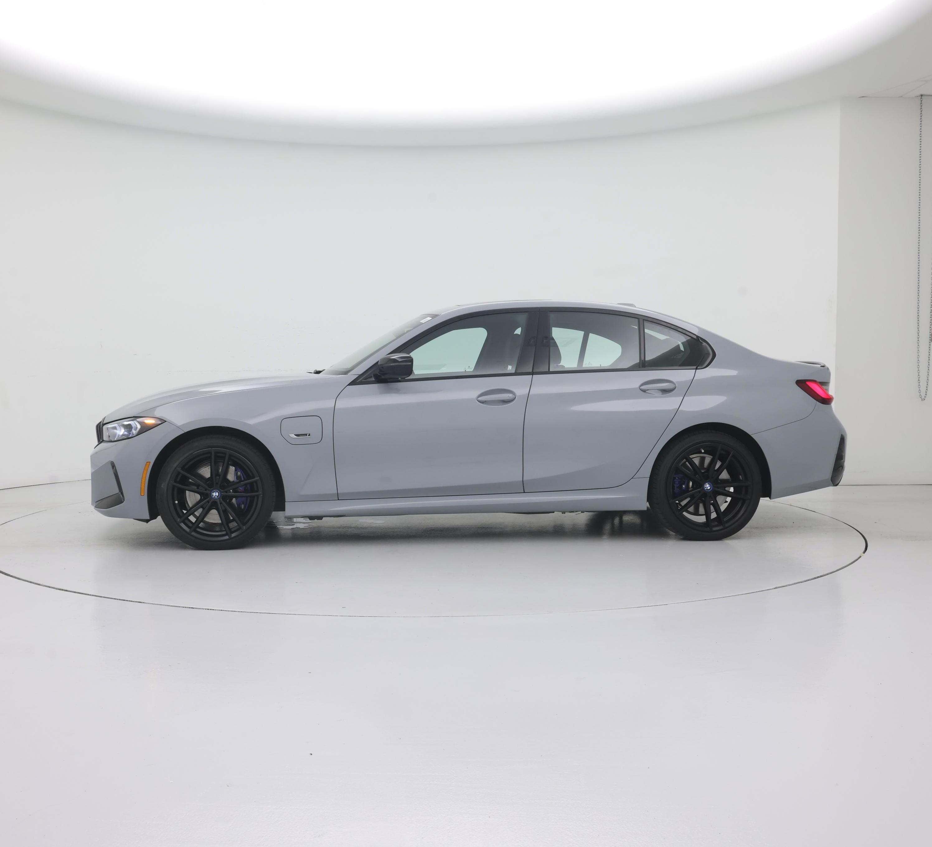 Thumbnail: 2023 BMW 3 Series - 3