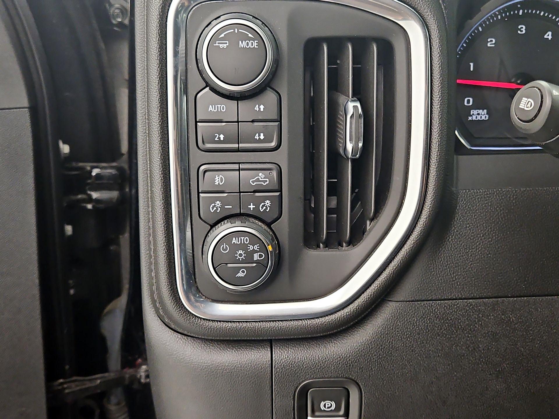 Thumbnail: 2022 Chevrolet Silverado 2500 - 13