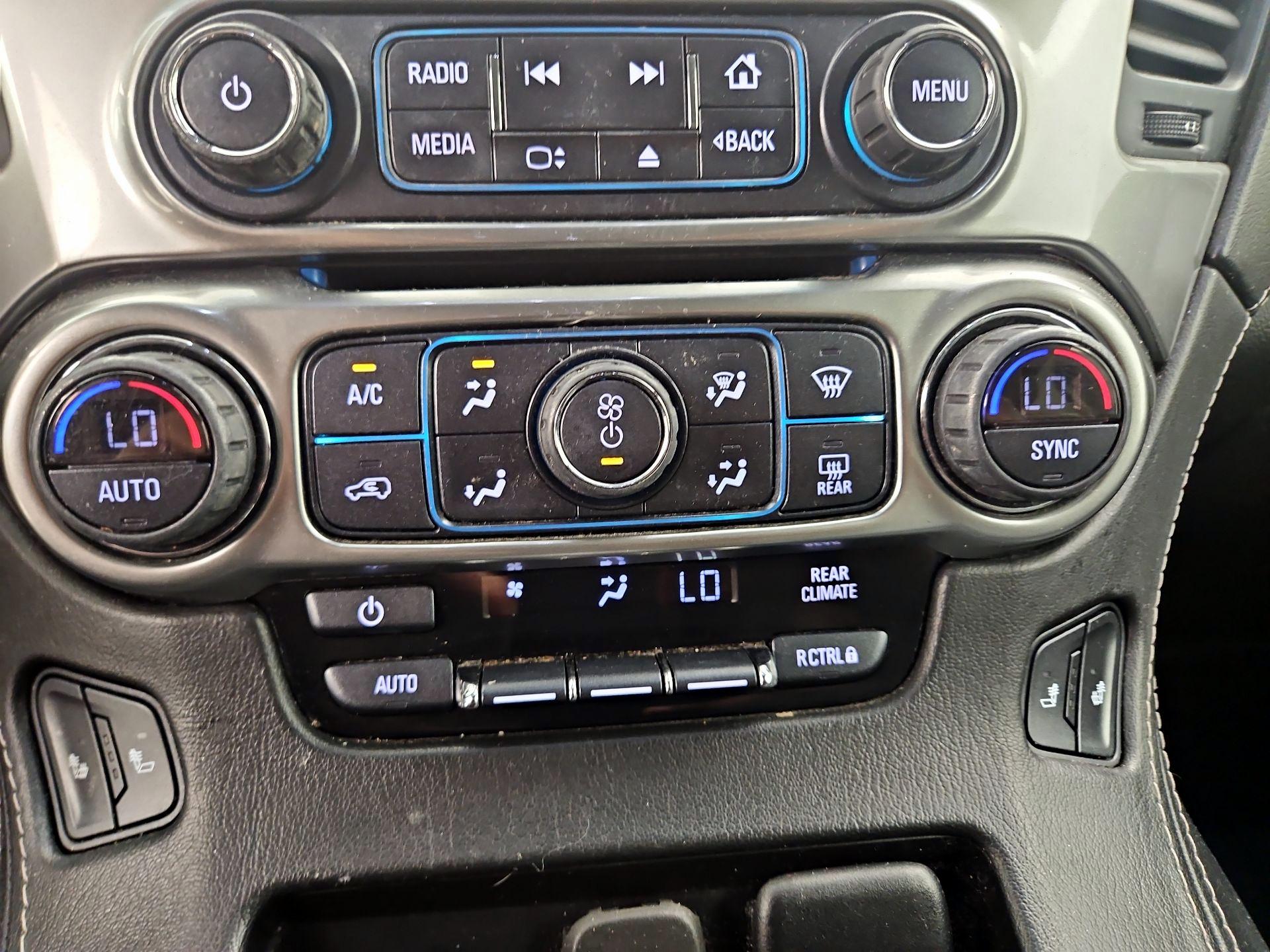Thumbnail: 2018 Chevrolet Tahoe - 17