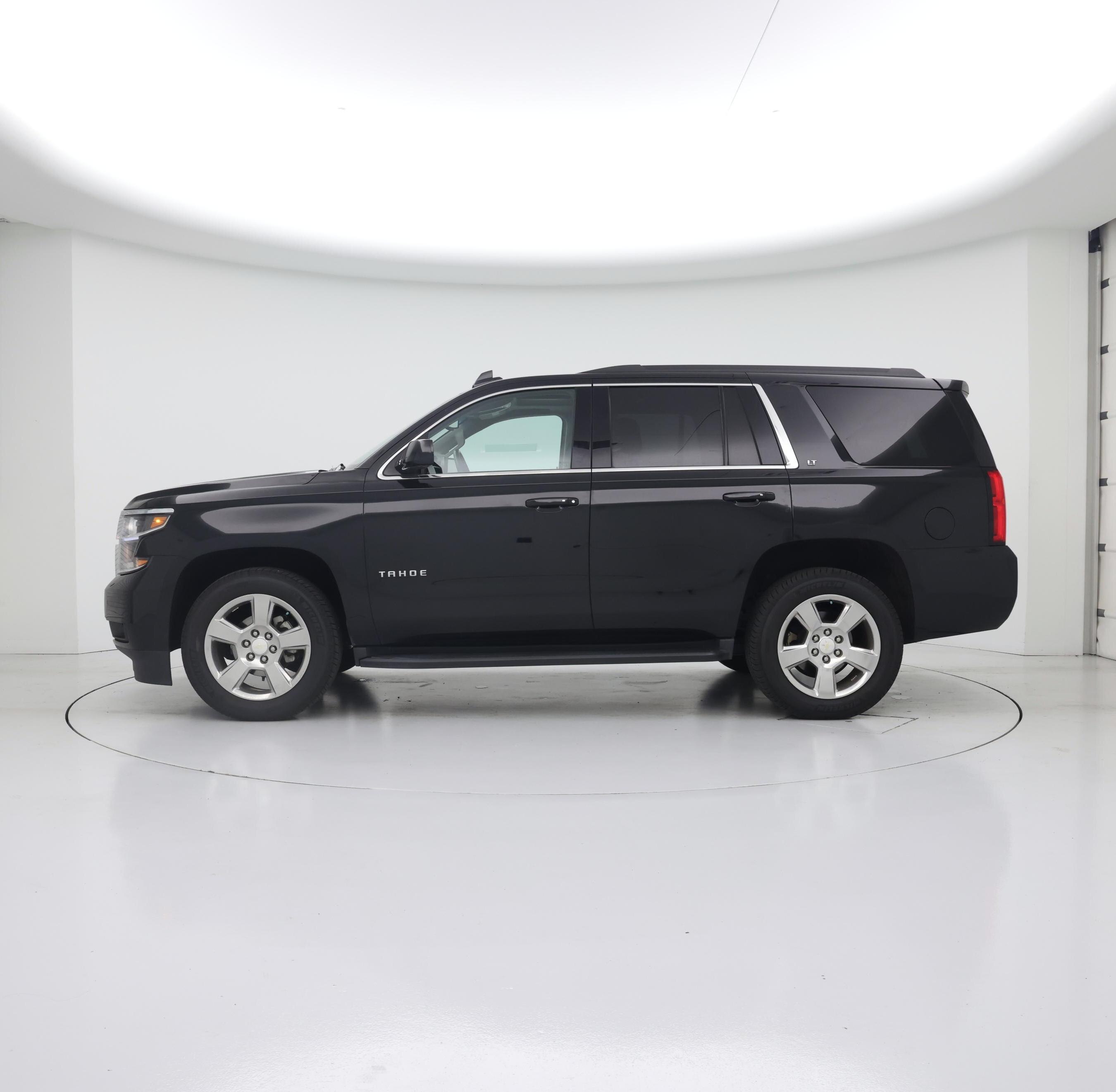 Thumbnail: 2018 Chevrolet Tahoe - 3