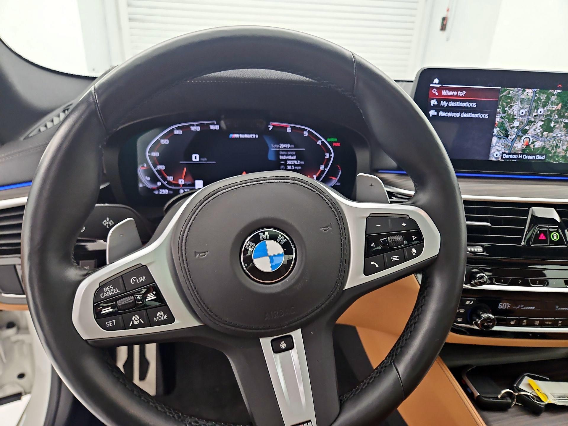 Thumbnail: 2021 BMW 5 Series - 10