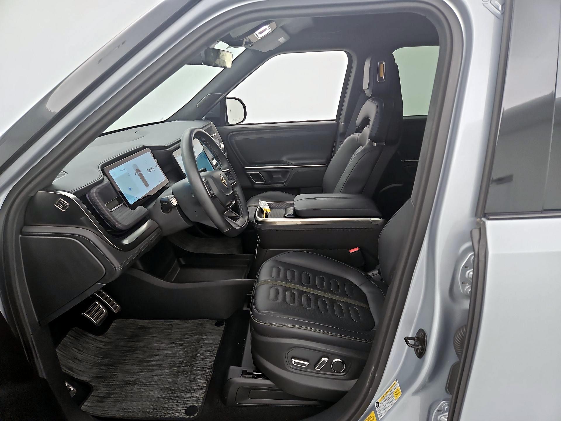 Thumbnail: 2024 Rivian R1T - 11