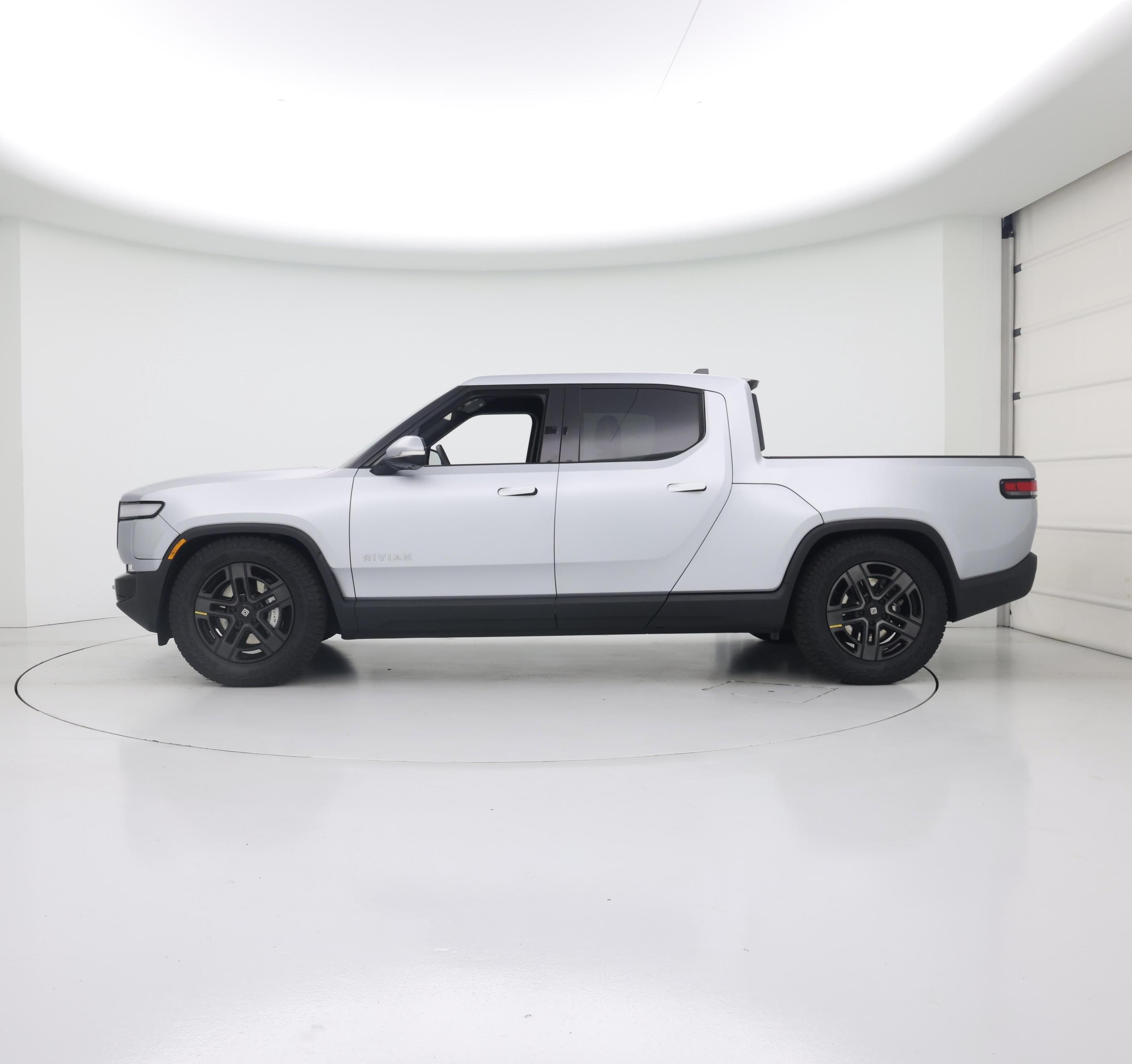 Thumbnail: 2024 Rivian R1T - 3