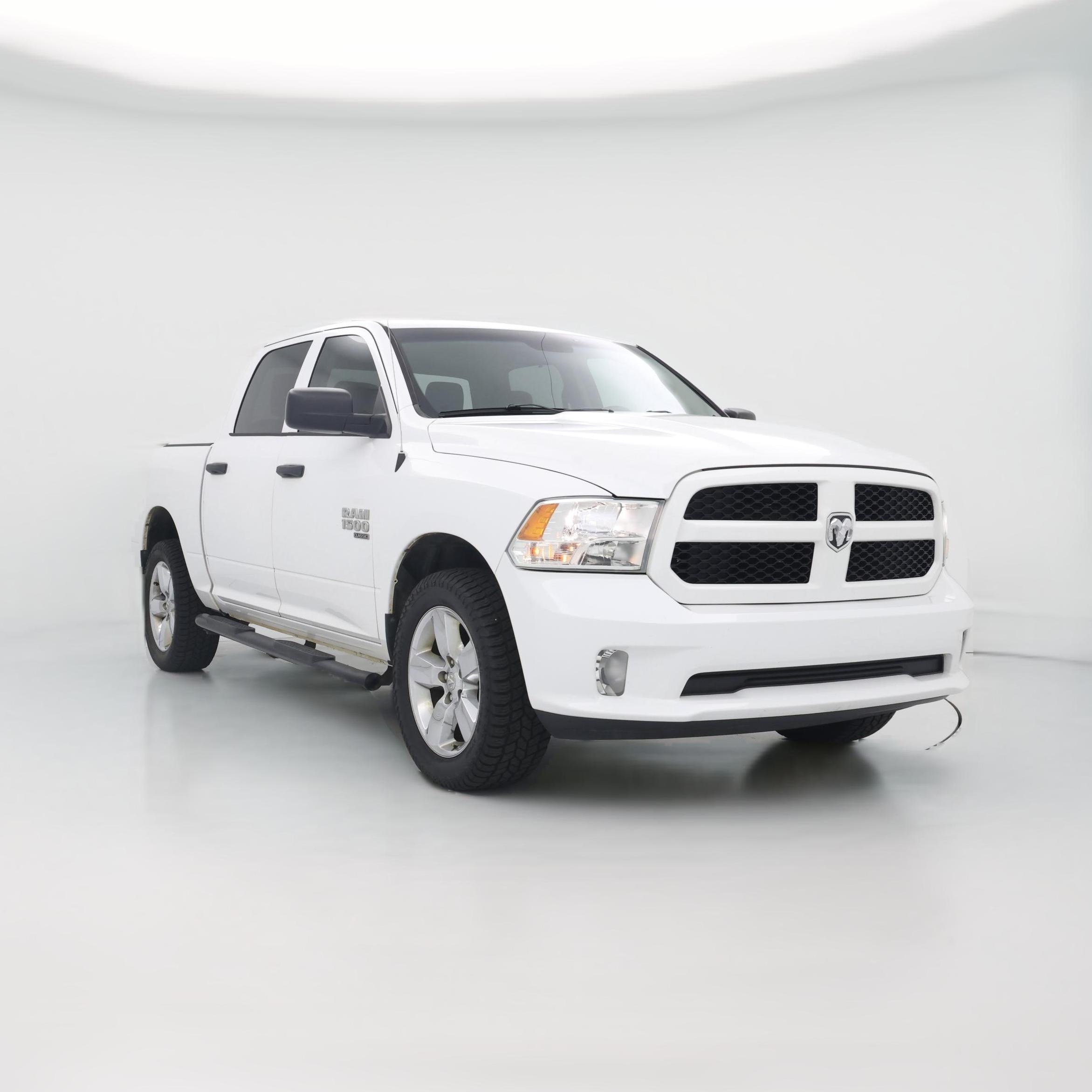 Thumbnail: 2019 RAM 1500 Classic - 1