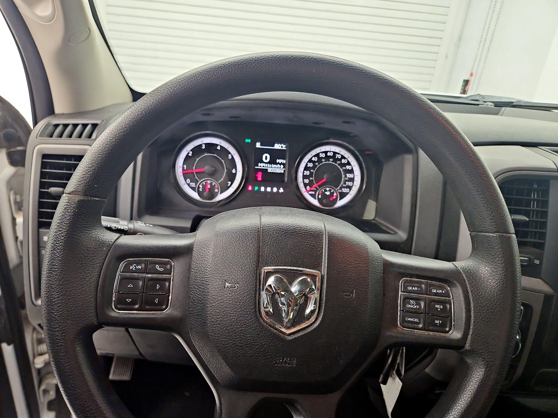 Thumbnail: 2019 RAM 1500 Classic - 10