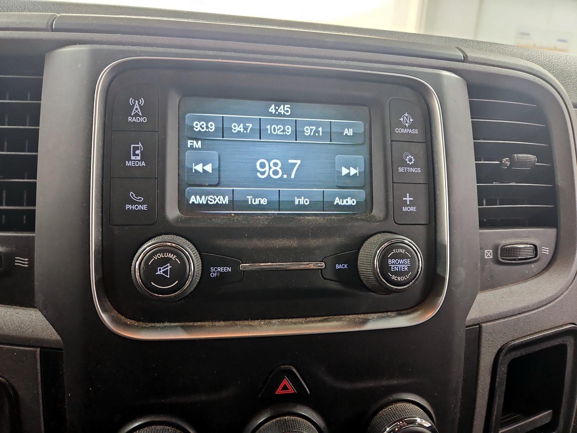Thumbnail: 2019 RAM 1500 Classic - 16