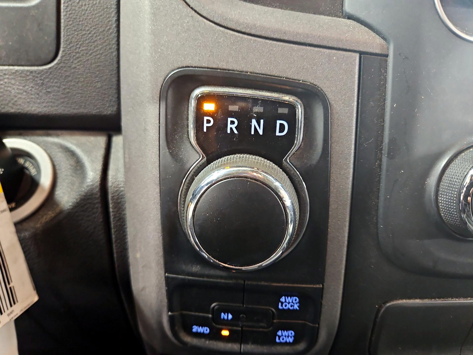 Thumbnail: 2019 RAM 1500 Classic - 18