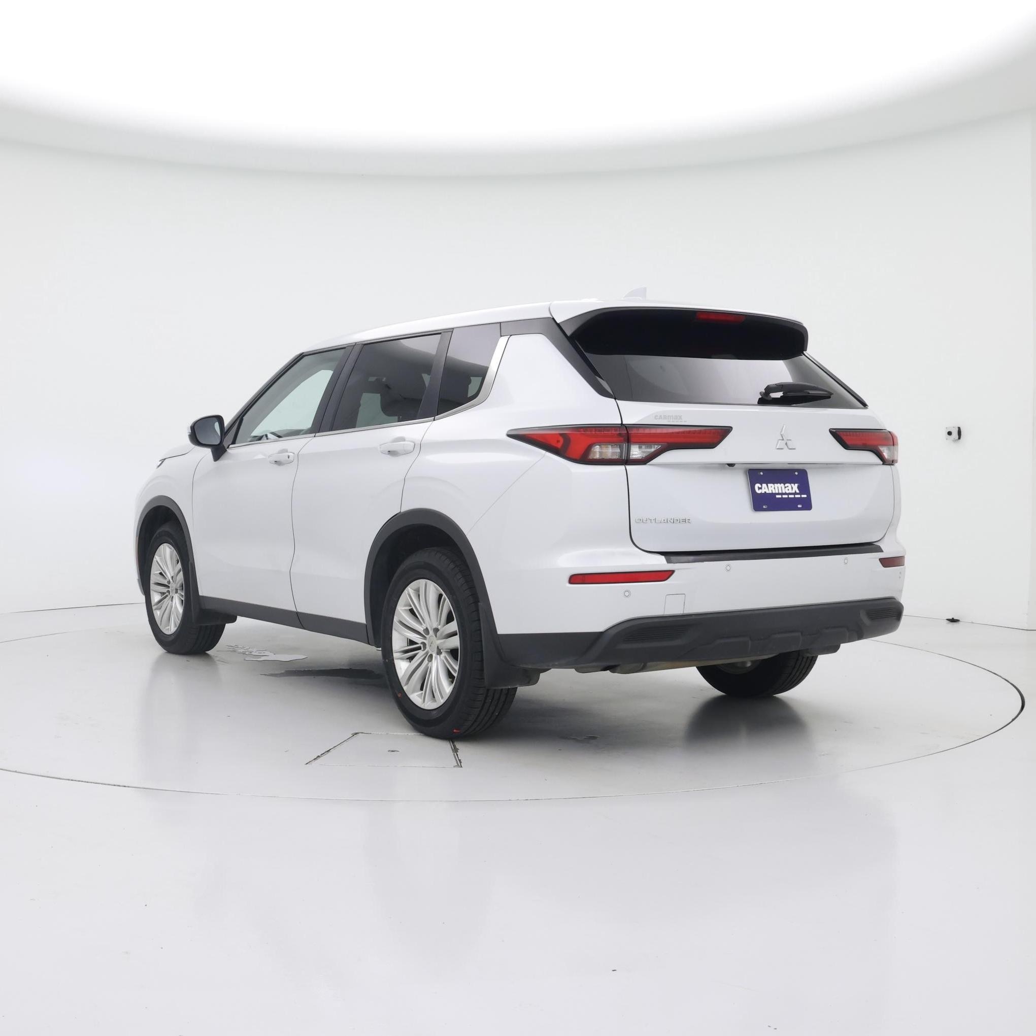 Thumbnail: 2022 Mitsubishi Outlander - 2