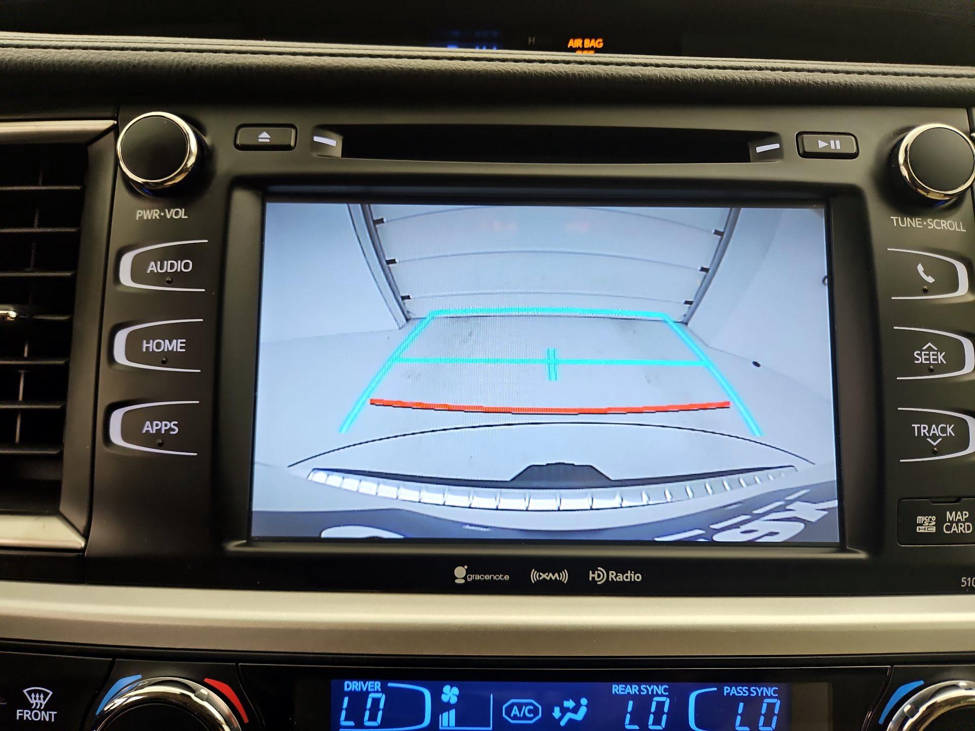 Thumbnail: 2018 Toyota Highlander - 14