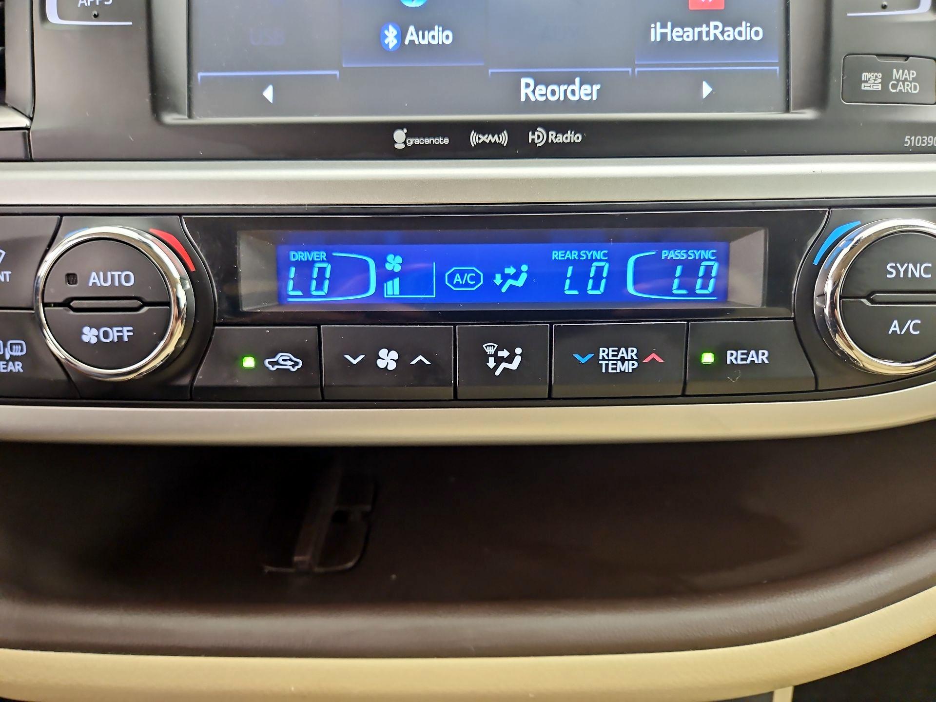 Thumbnail: 2018 Toyota Highlander - 16