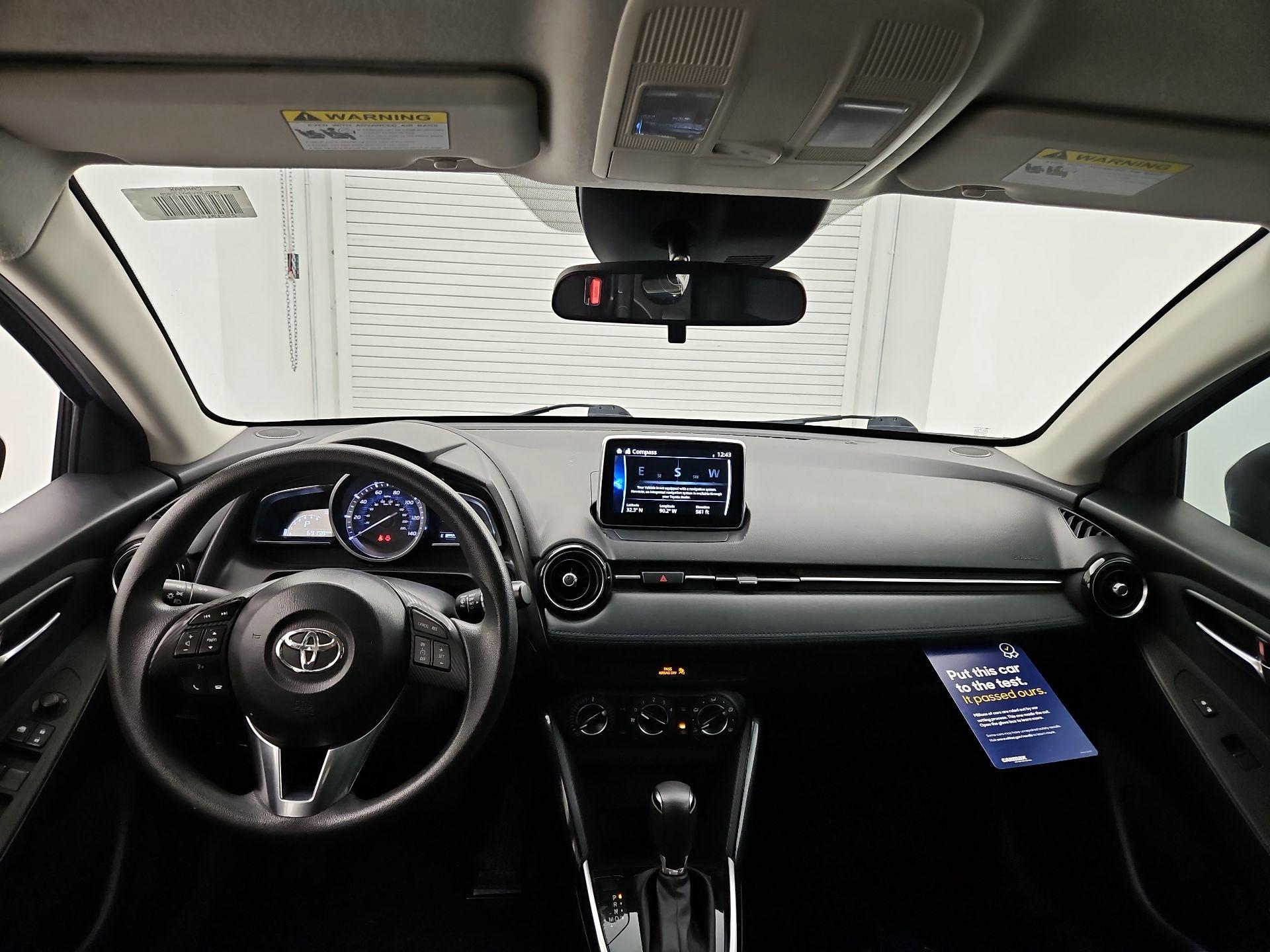Thumbnail: 2017 Toyota Yaris iA - 9