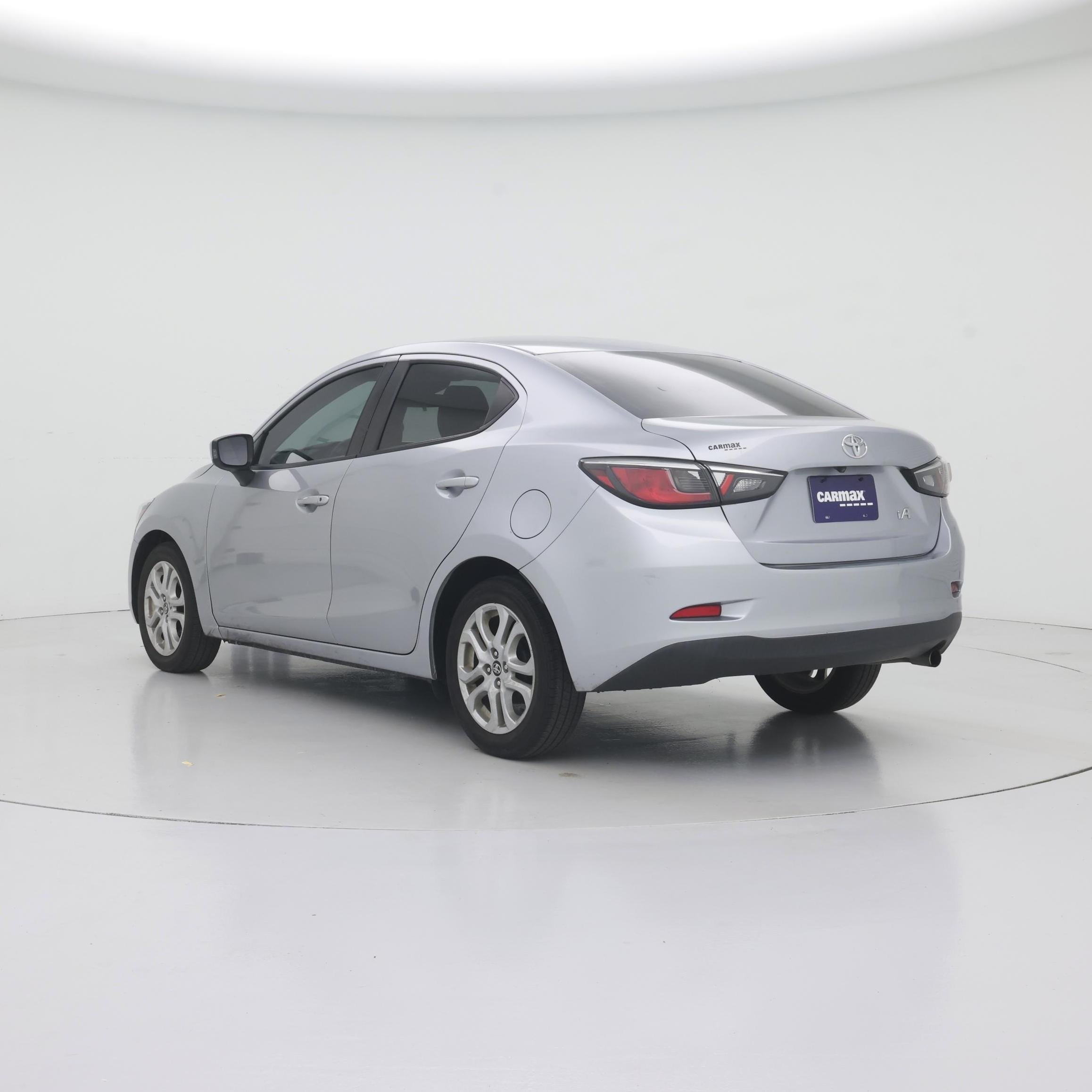 Thumbnail: 2017 Toyota Yaris iA - 2