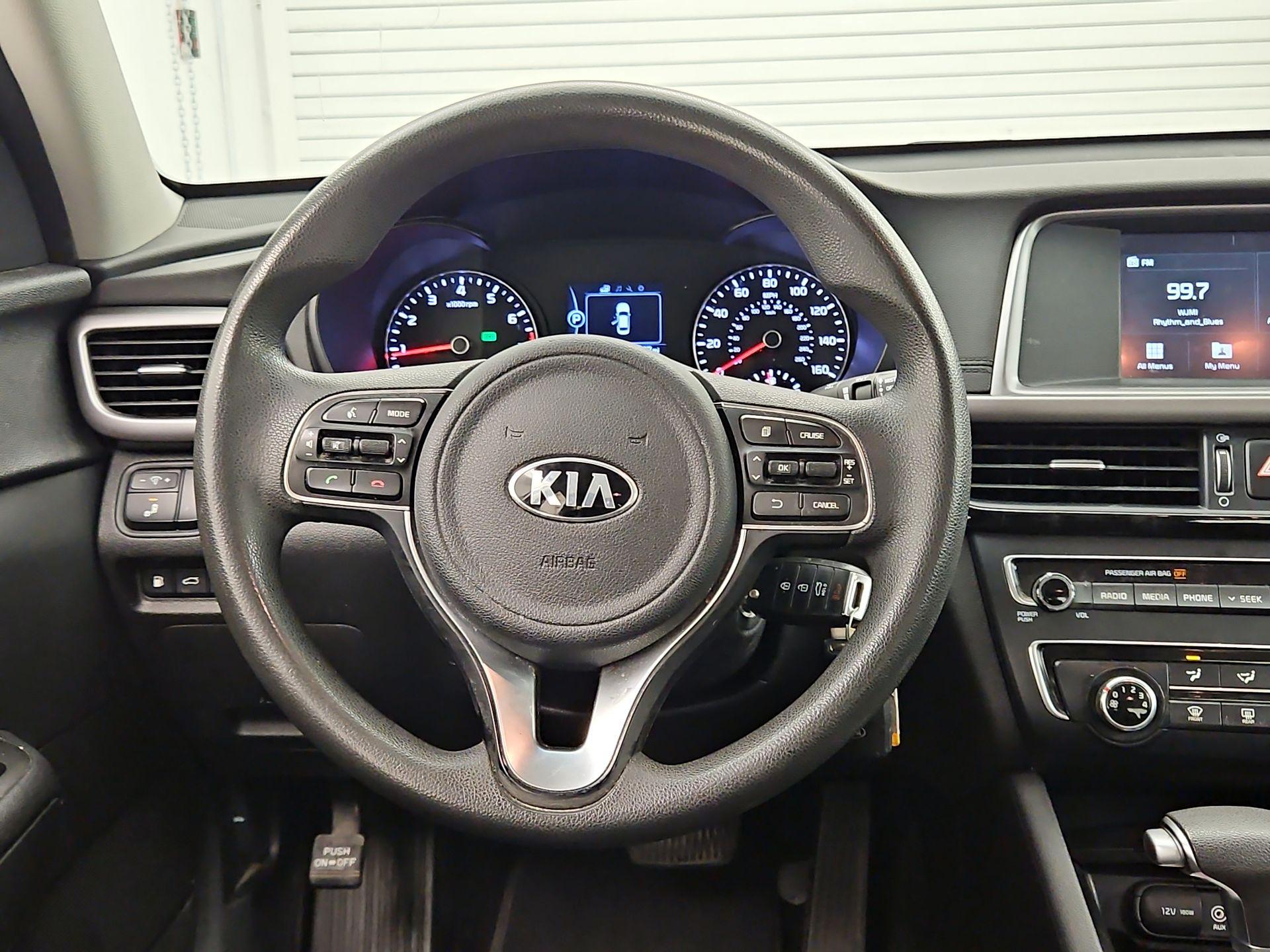 Thumbnail: 2018 Kia Optima - 10