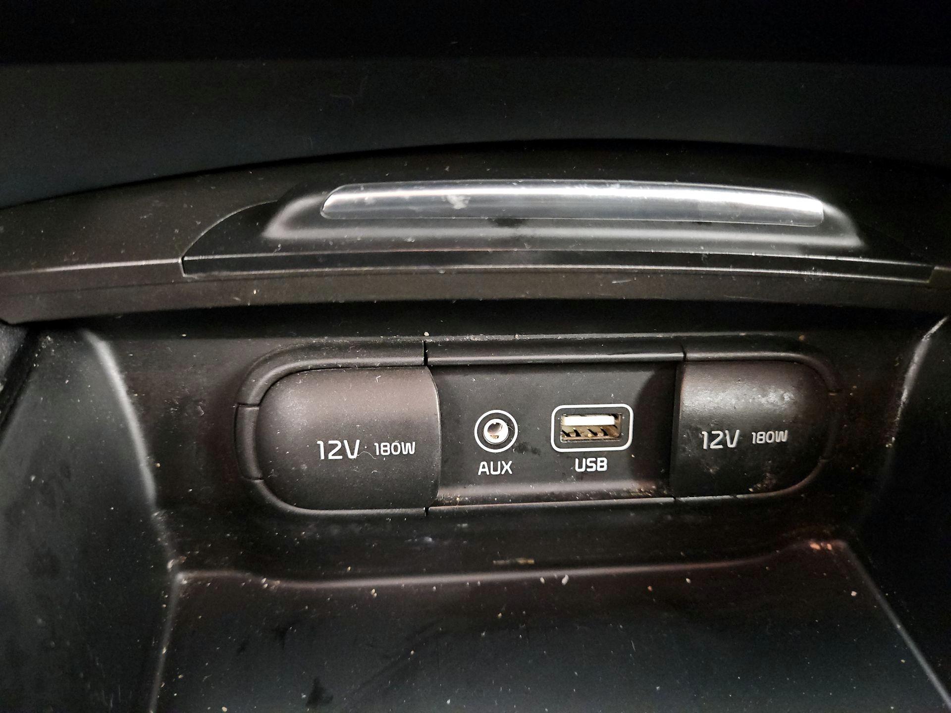 Thumbnail: 2018 Kia Optima - 18