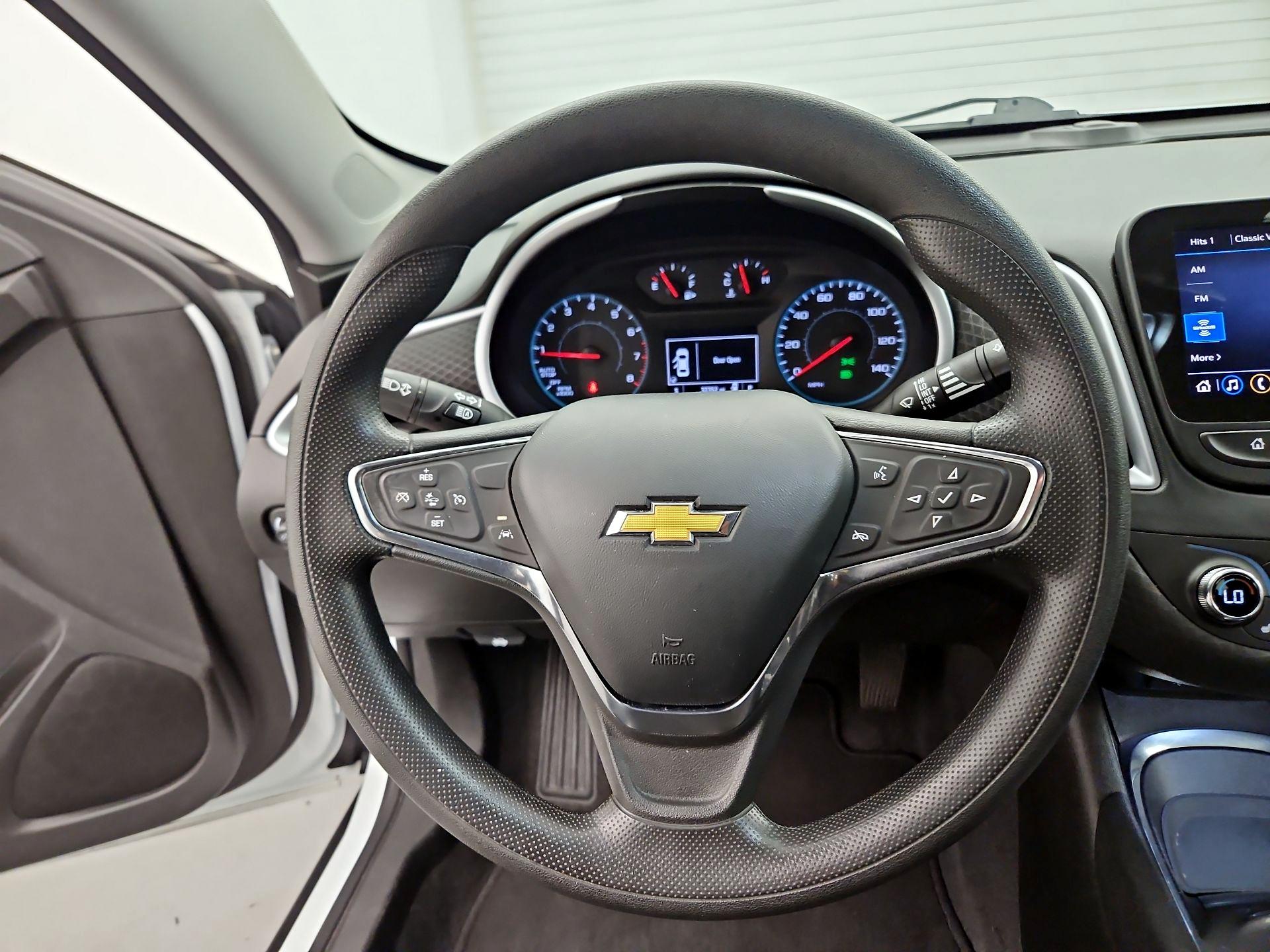 Thumbnail: 2023 Chevrolet Malibu - 10