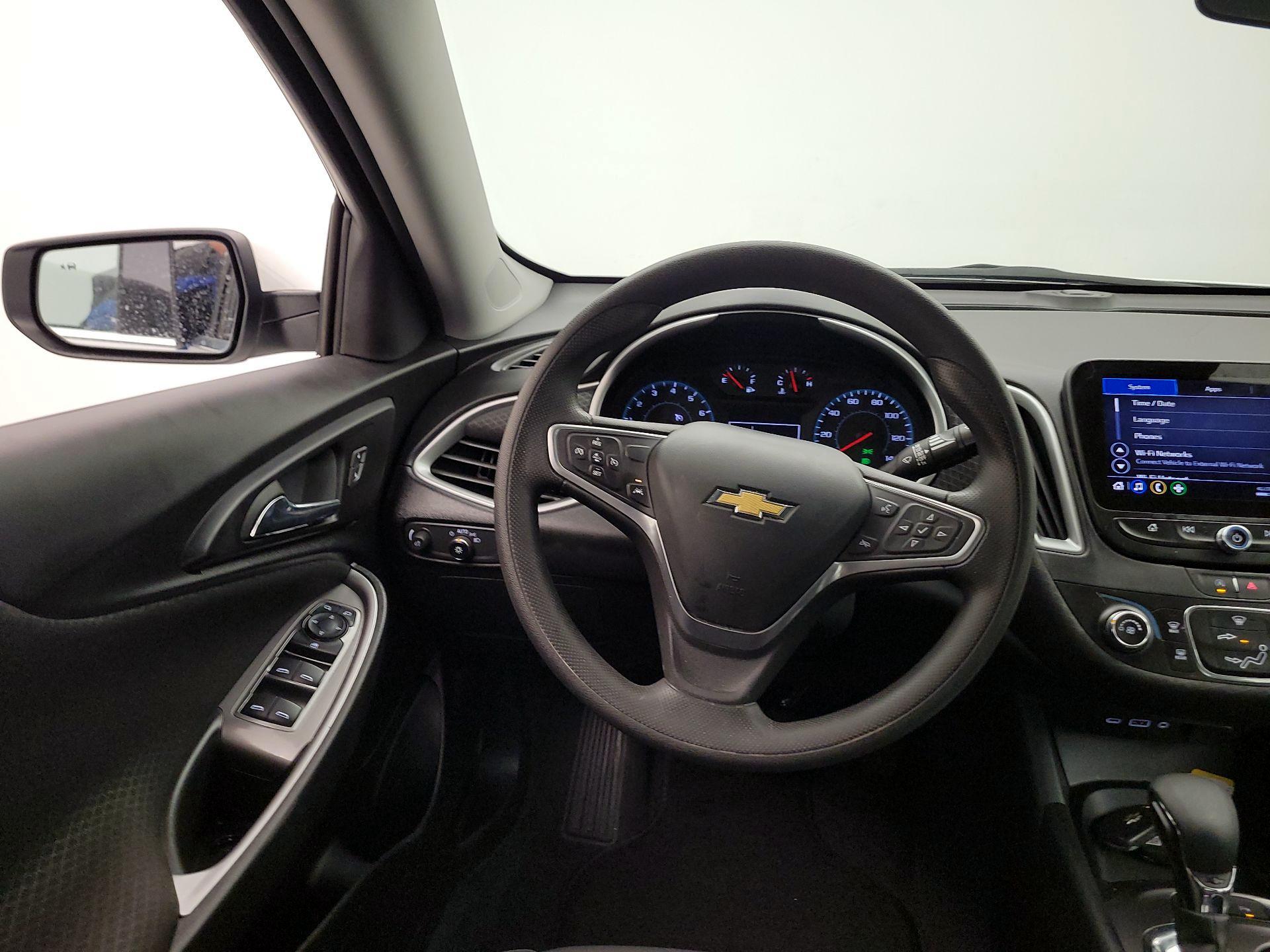 Thumbnail: 2023 Chevrolet Malibu - 10