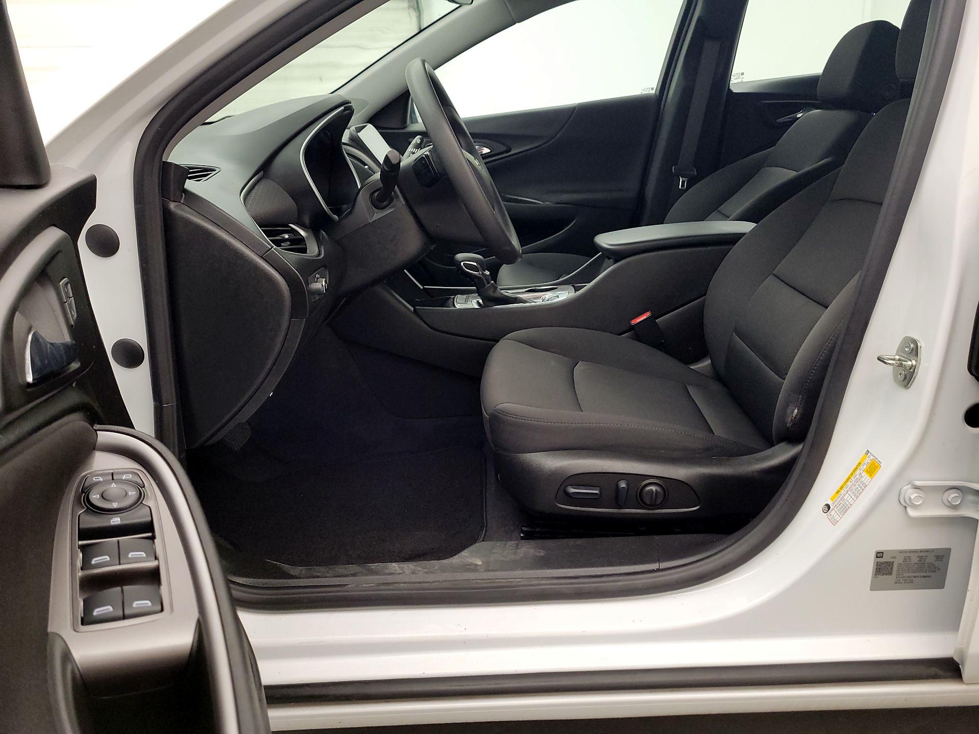 Thumbnail: 2023 Chevrolet Malibu - 11