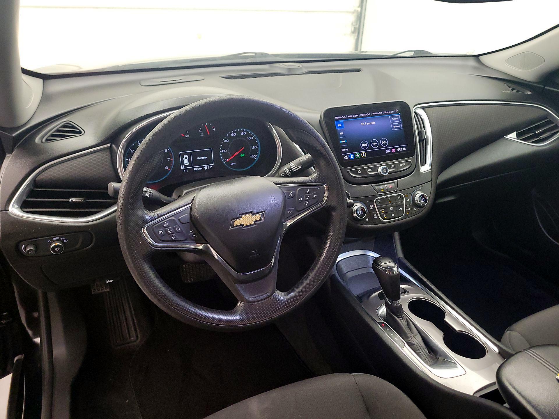 Thumbnail: 2020 Chevrolet Malibu - 9