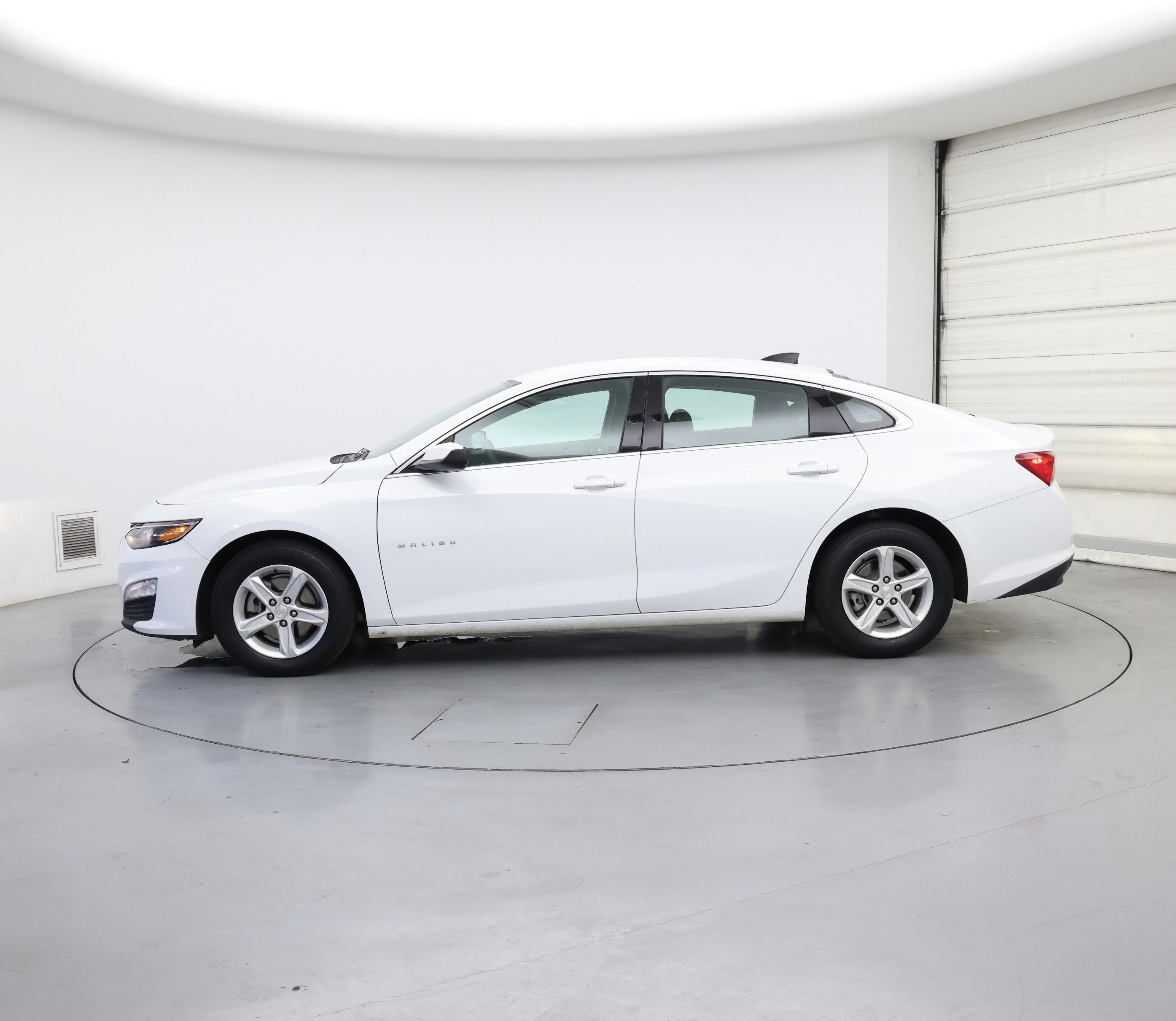 Thumbnail: 2023 Chevrolet Malibu - 3