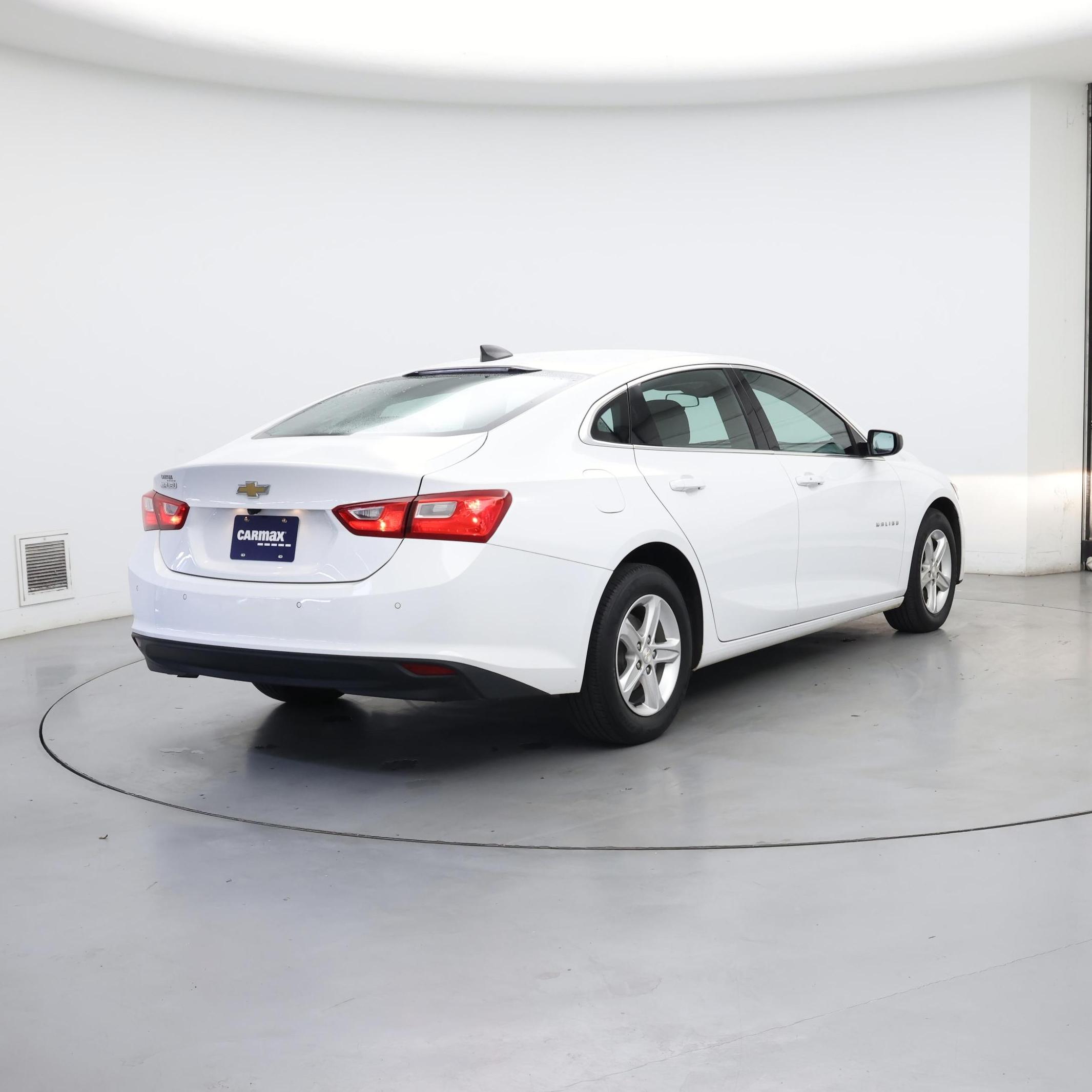 Thumbnail: 2023 Chevrolet Malibu - 8