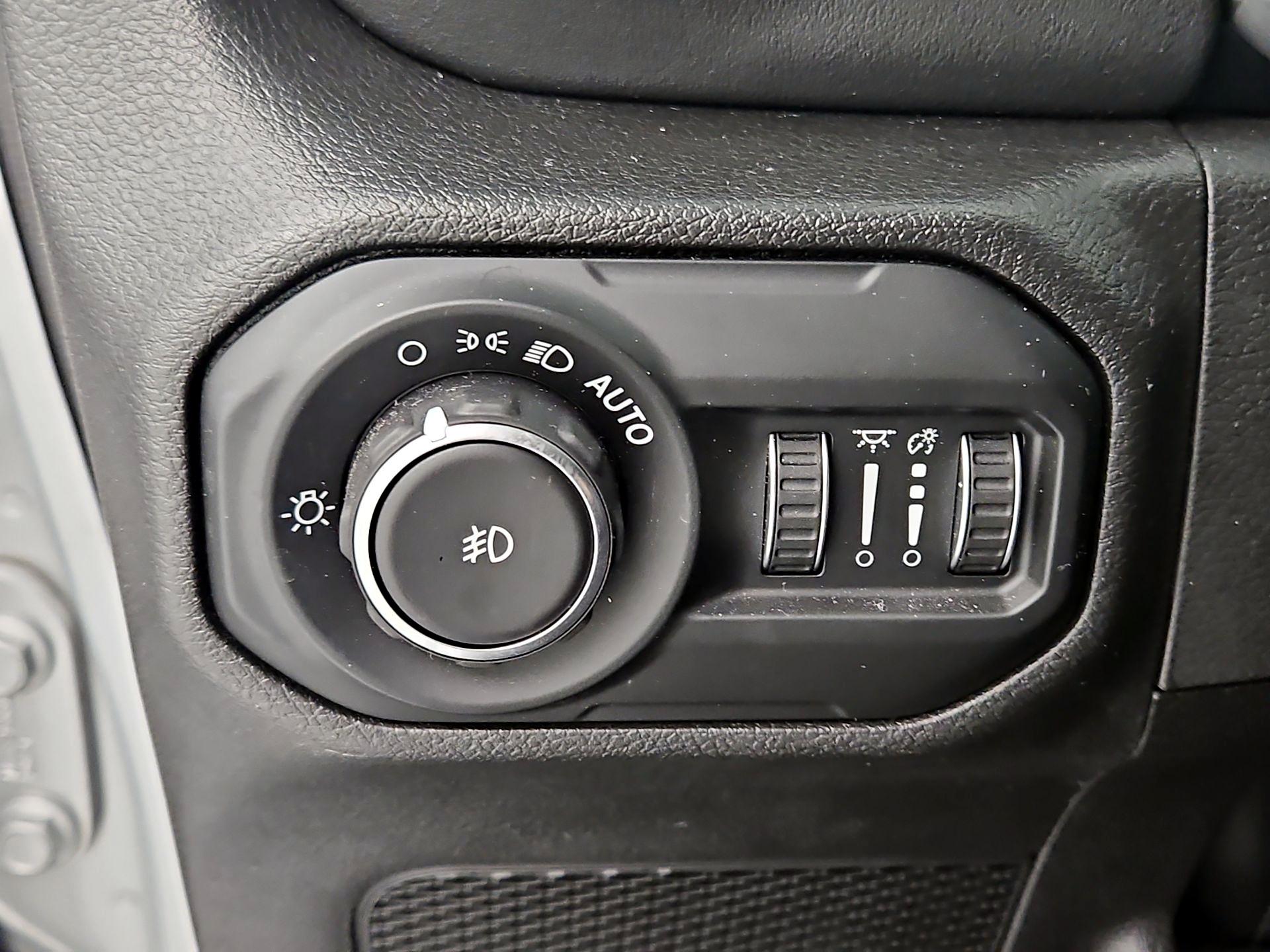 Thumbnail: 2022 Jeep Wrangler - 13