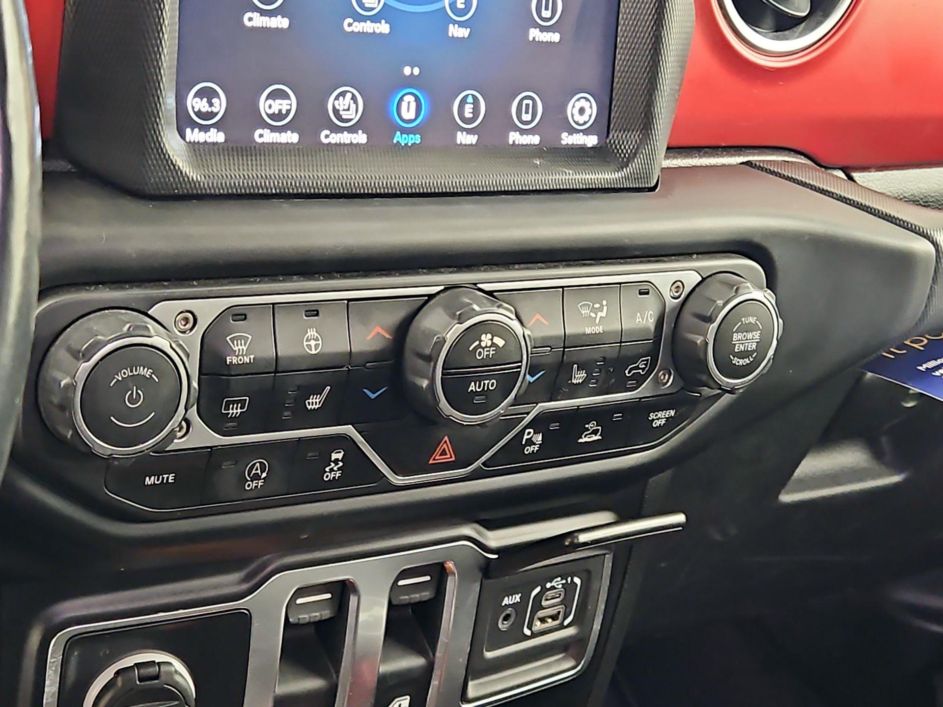 Thumbnail: 2022 Jeep Wrangler - 17