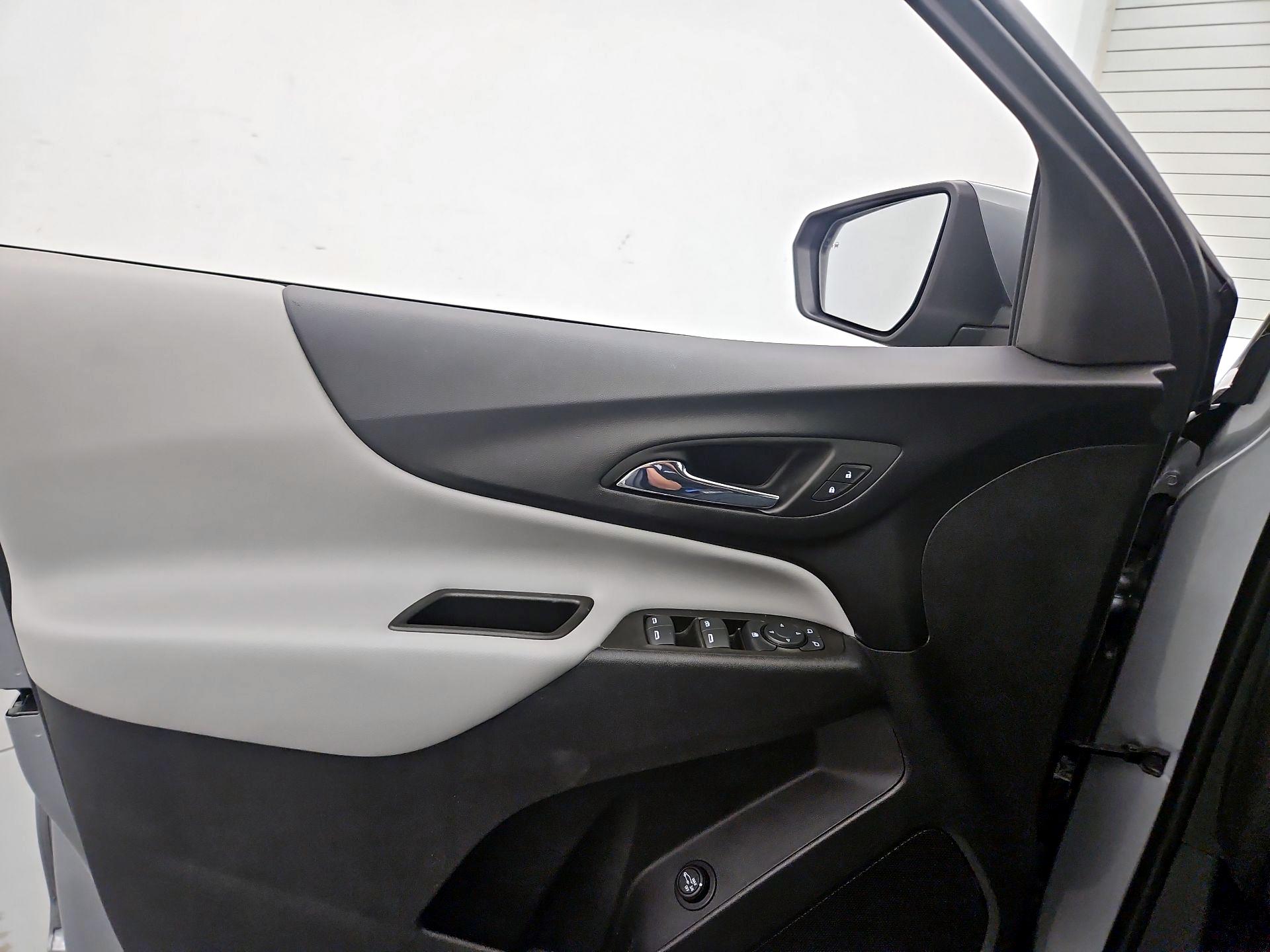 Thumbnail: 2023 Chevrolet Equinox - 12