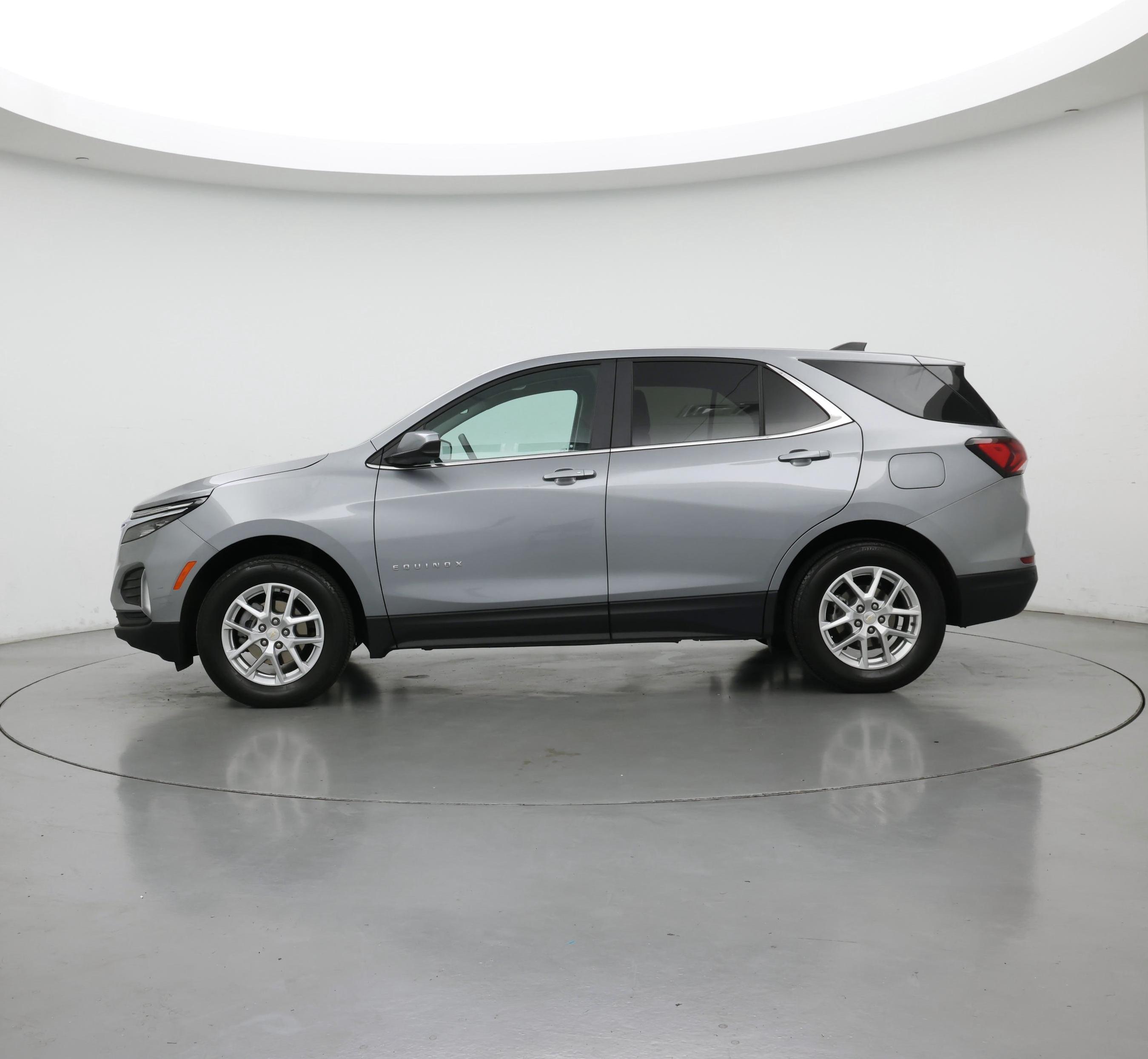 Thumbnail: 2023 Chevrolet Equinox - 3