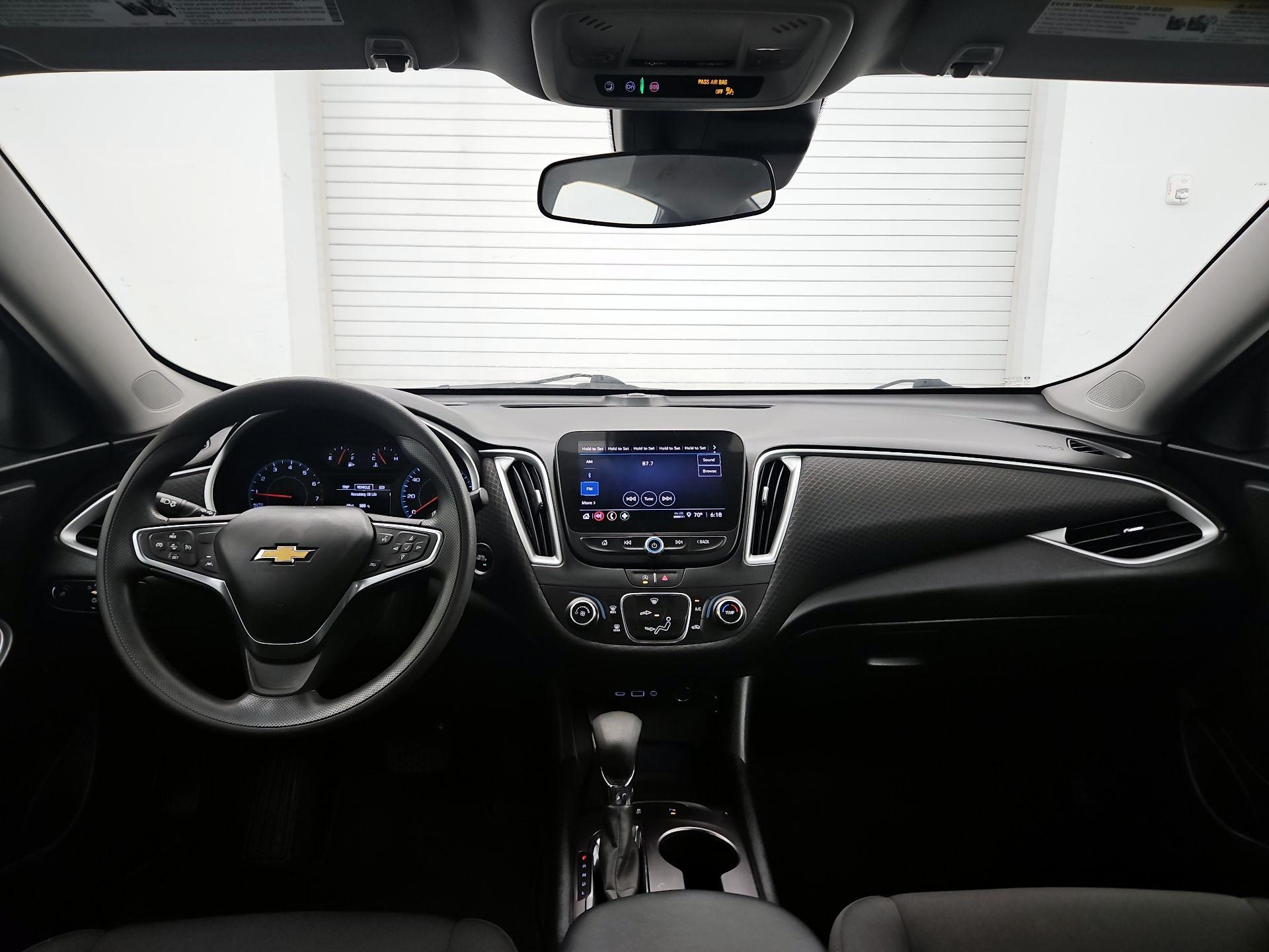 Thumbnail: 2023 Chevrolet Malibu - 9