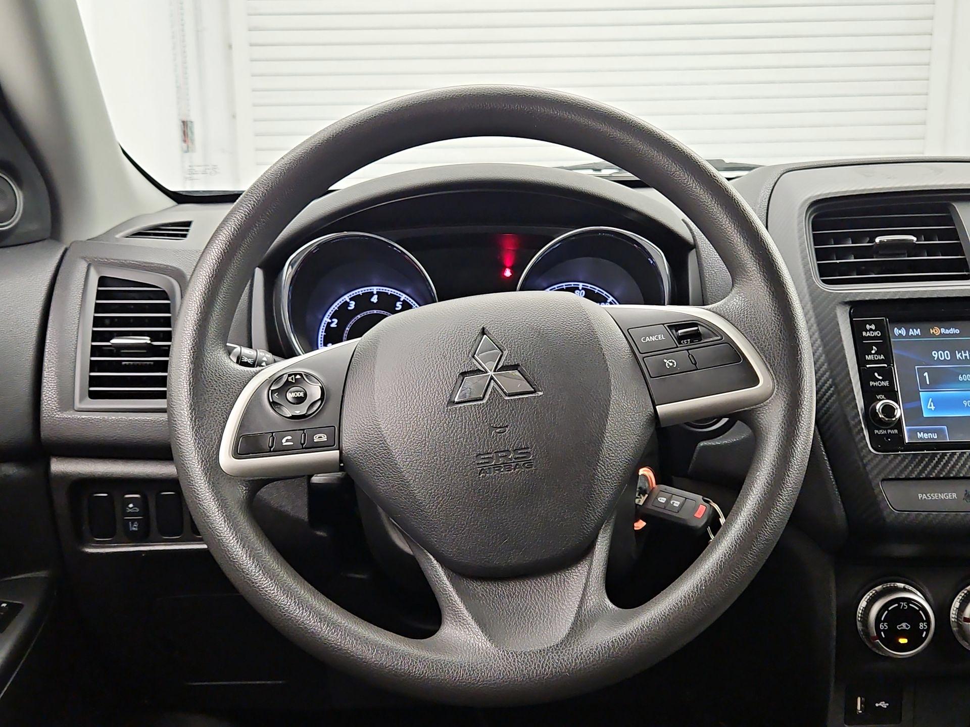 Thumbnail: 2023 Mitsubishi Outlander Sport - 10