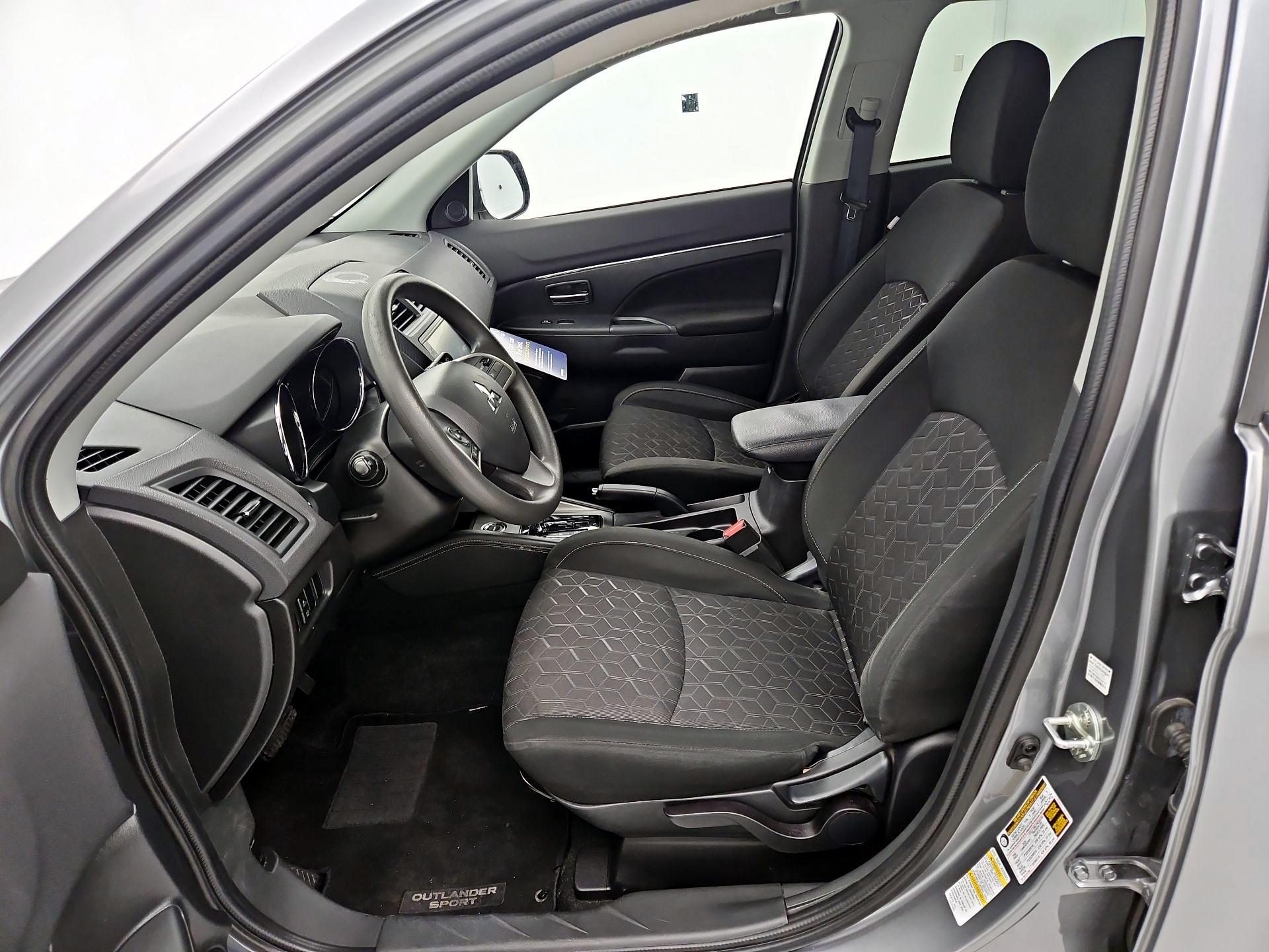 Thumbnail: 2023 Mitsubishi Outlander Sport - 11