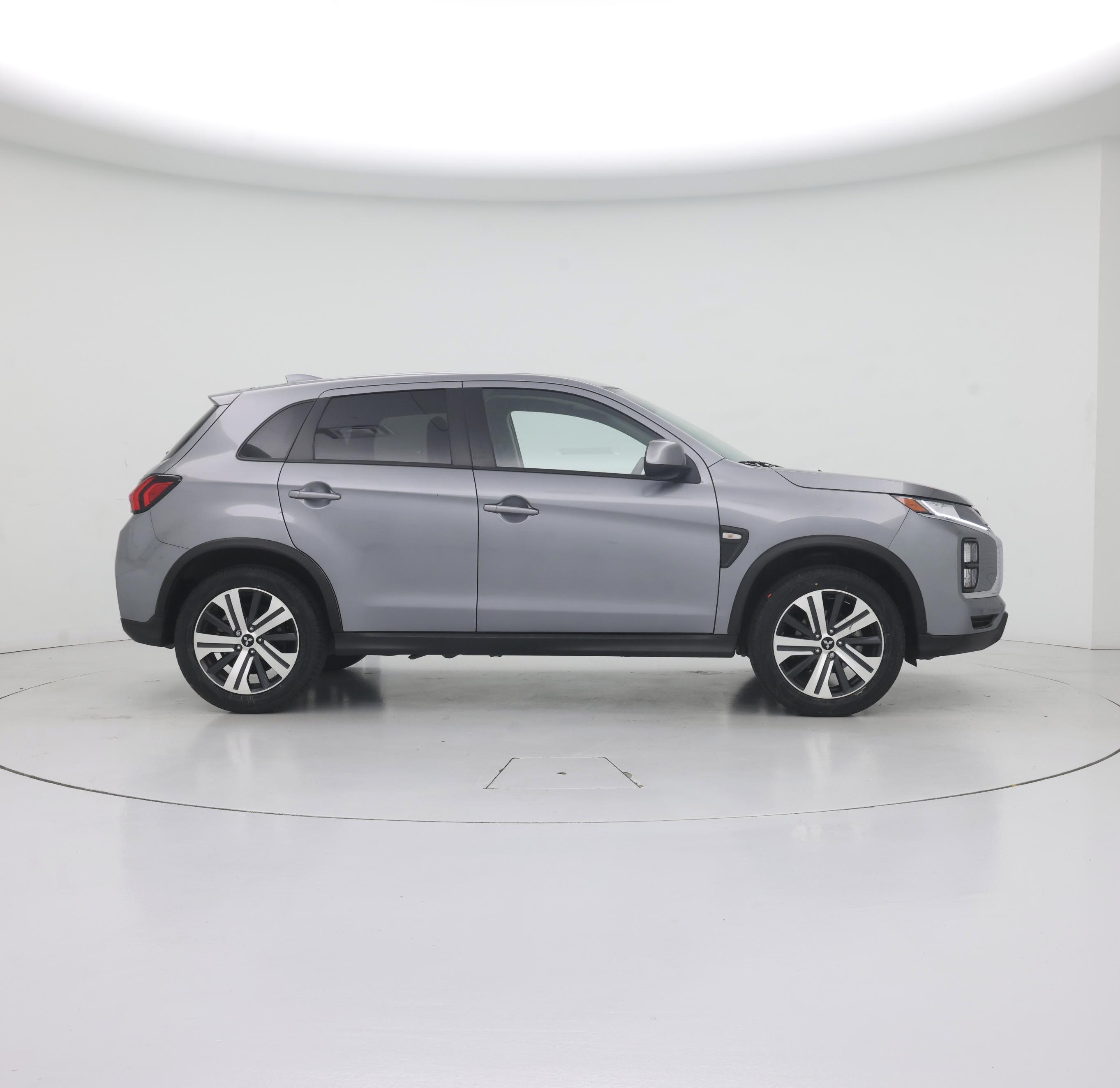 Thumbnail: 2023 Mitsubishi Outlander Sport - 7