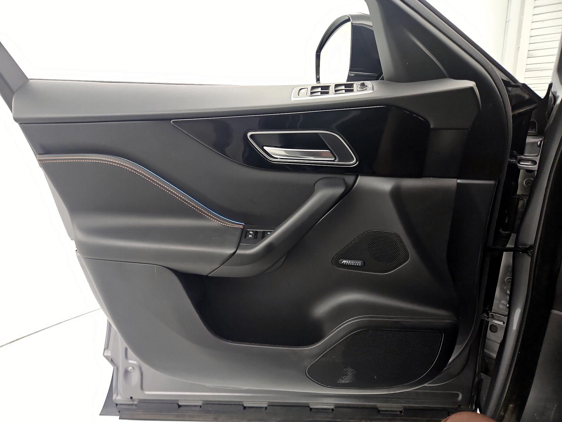 Thumbnail: 2020 Jaguar F-Pace - 12