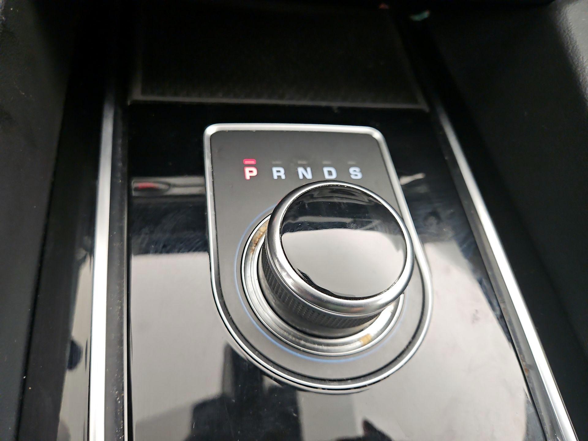 Thumbnail: 2020 Jaguar F-Pace - 17