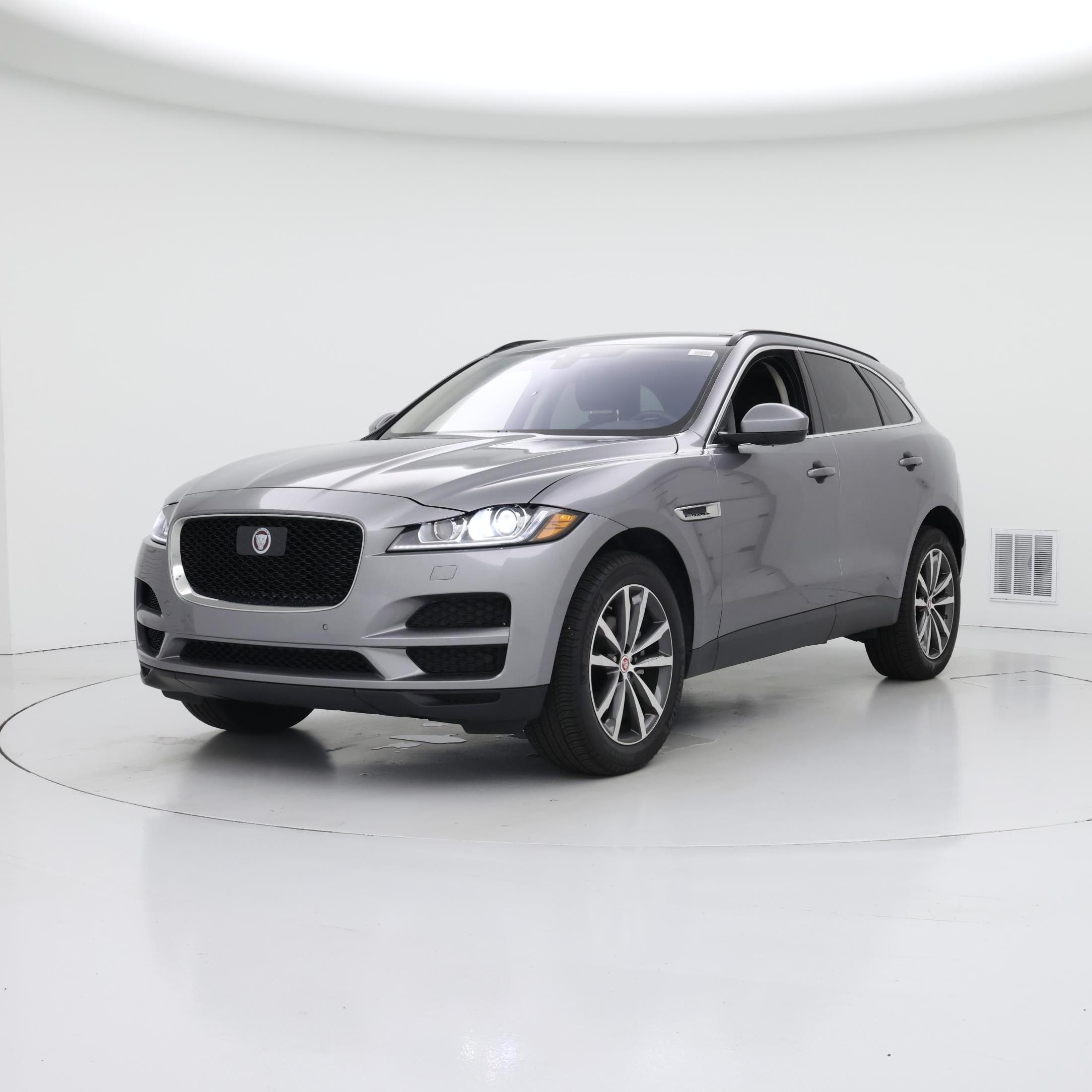 Thumbnail: 2020 Jaguar F-Pace - 4