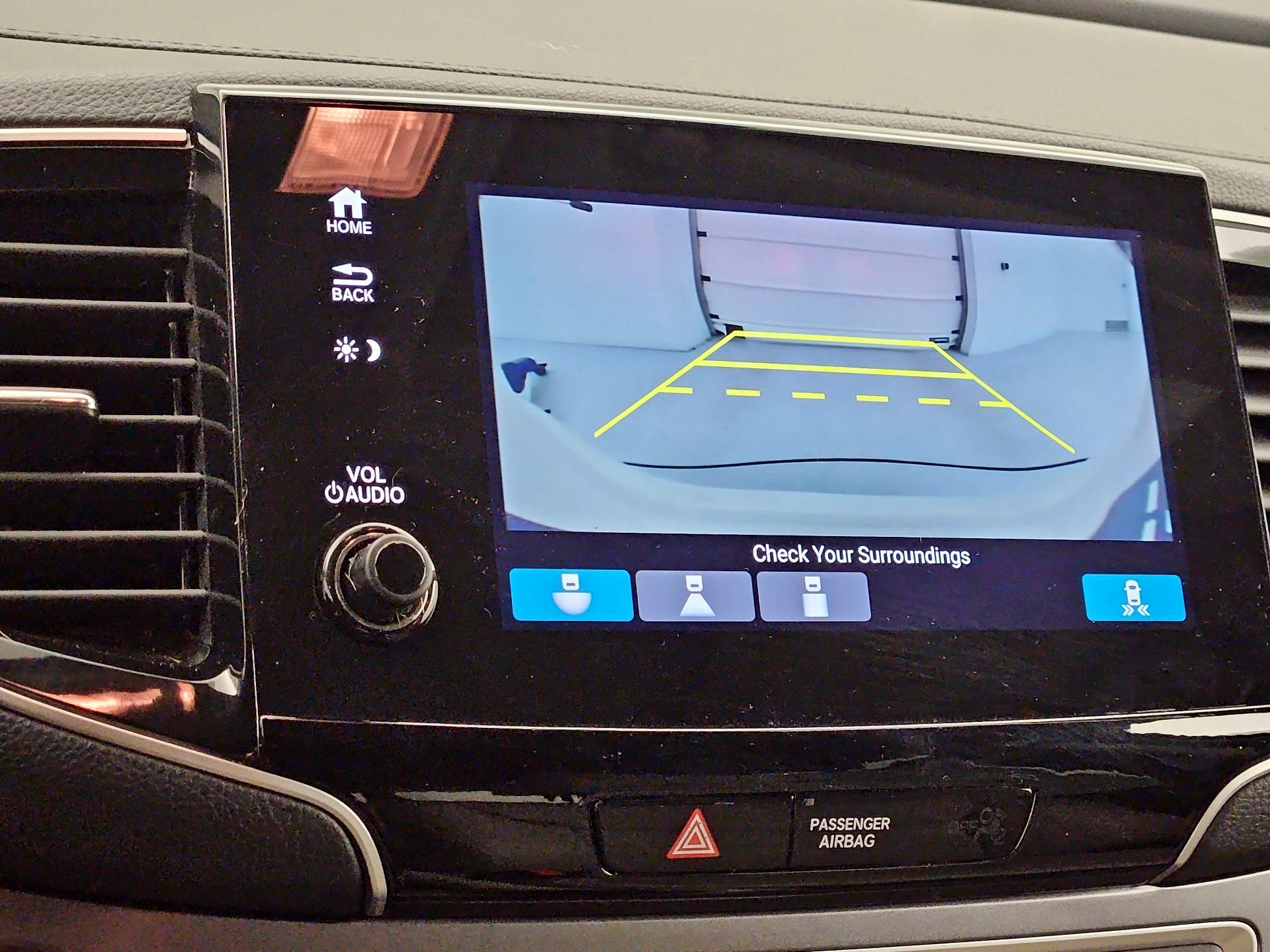 Thumbnail: 2019 Honda Pilot - 14
