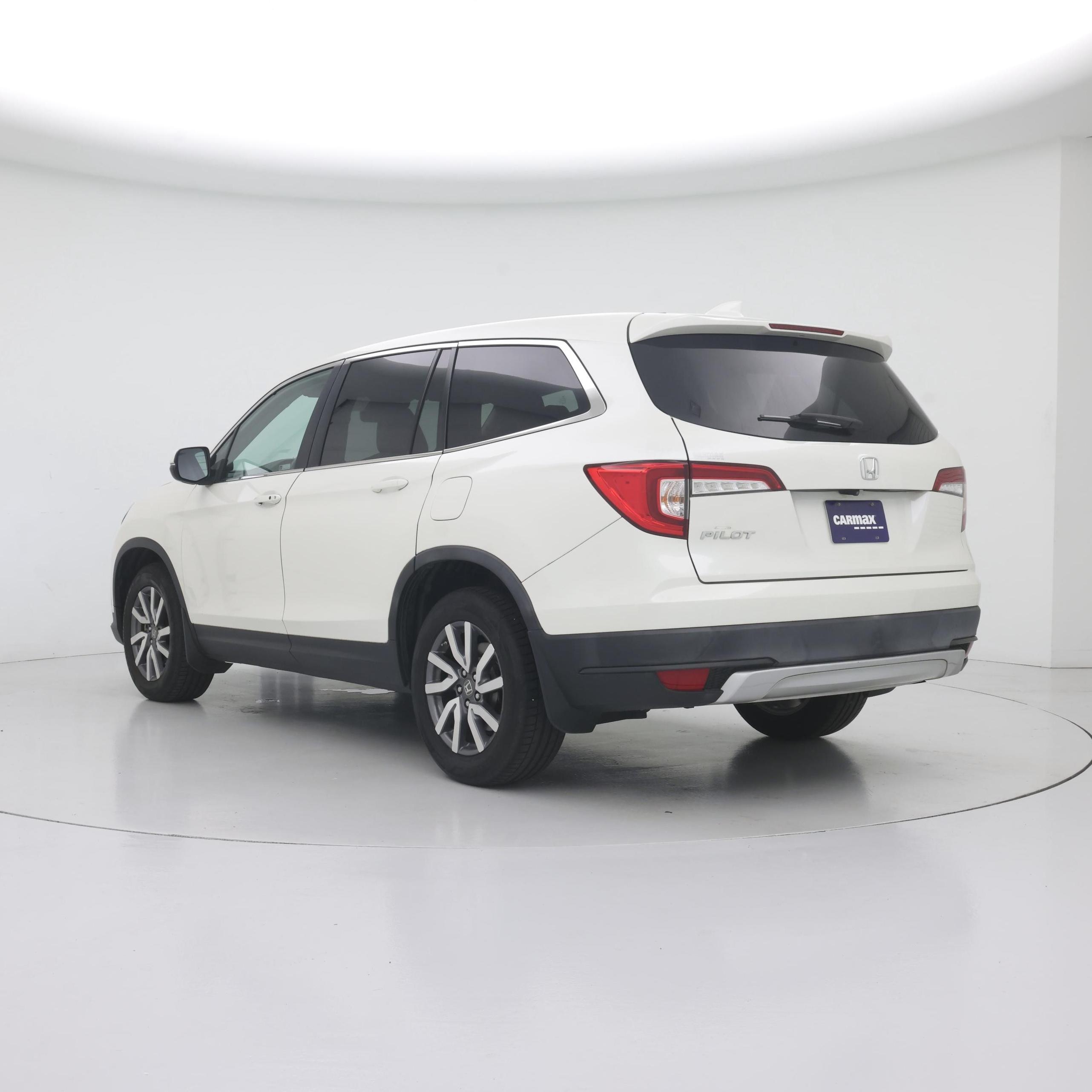 Thumbnail: 2019 Honda Pilot - 2