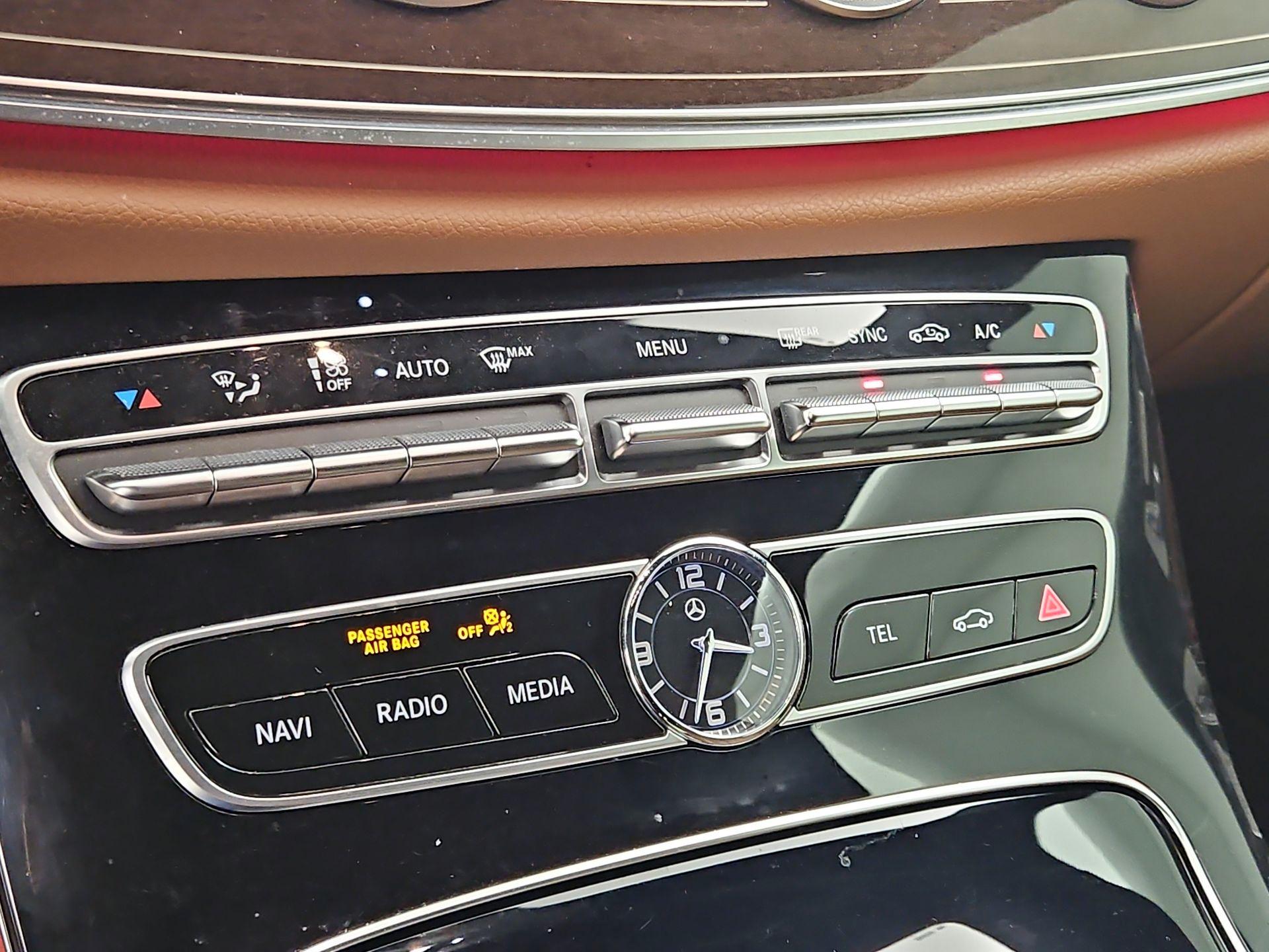Thumbnail: 2018 Mercedes-Benz E-Class - 17