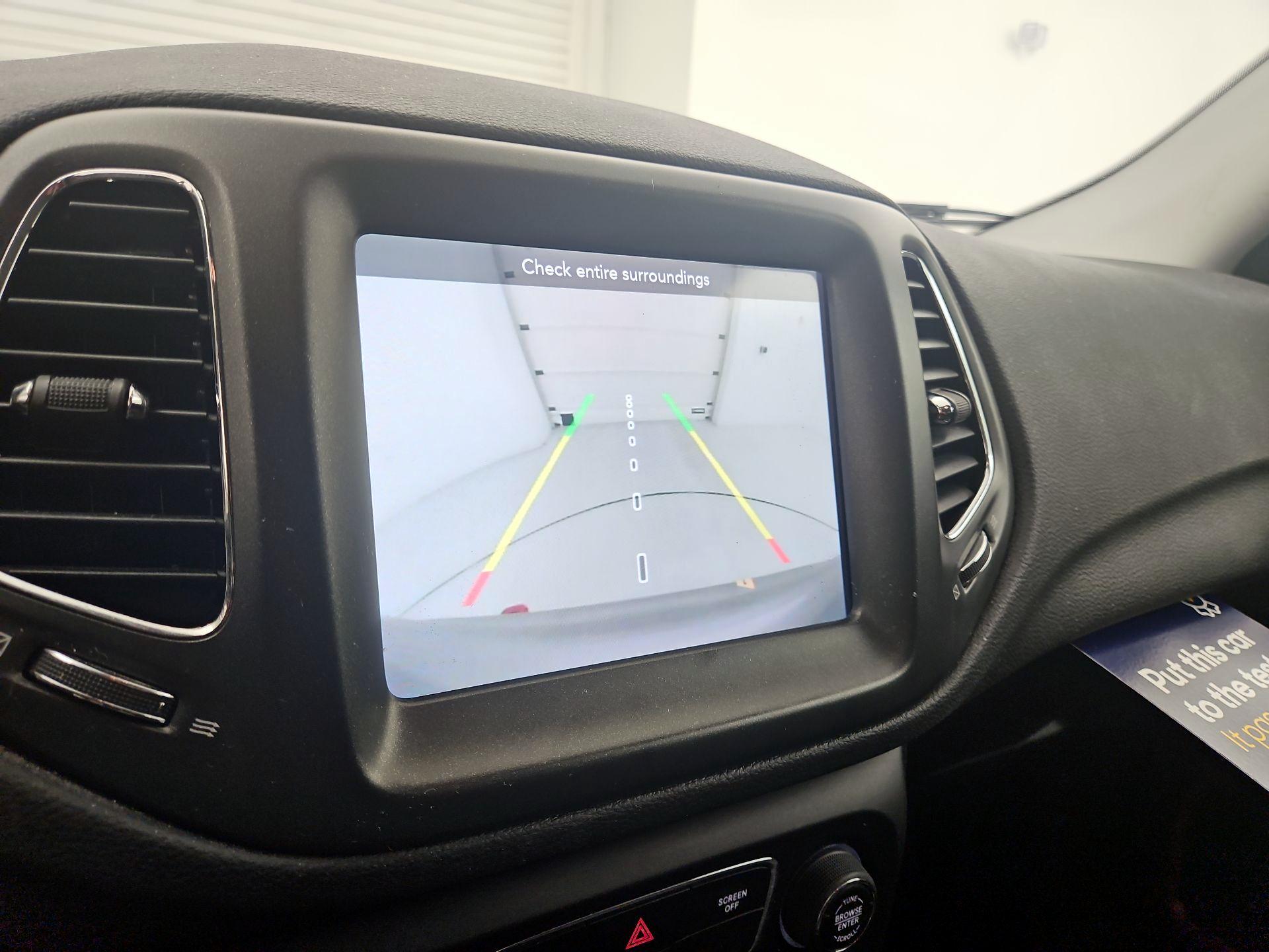 Thumbnail: 2020 Jeep Compass - 14