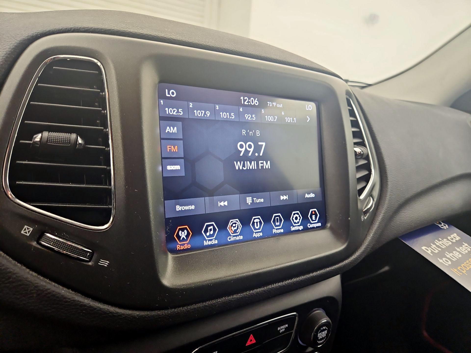 Thumbnail: 2020 Jeep Compass - 15