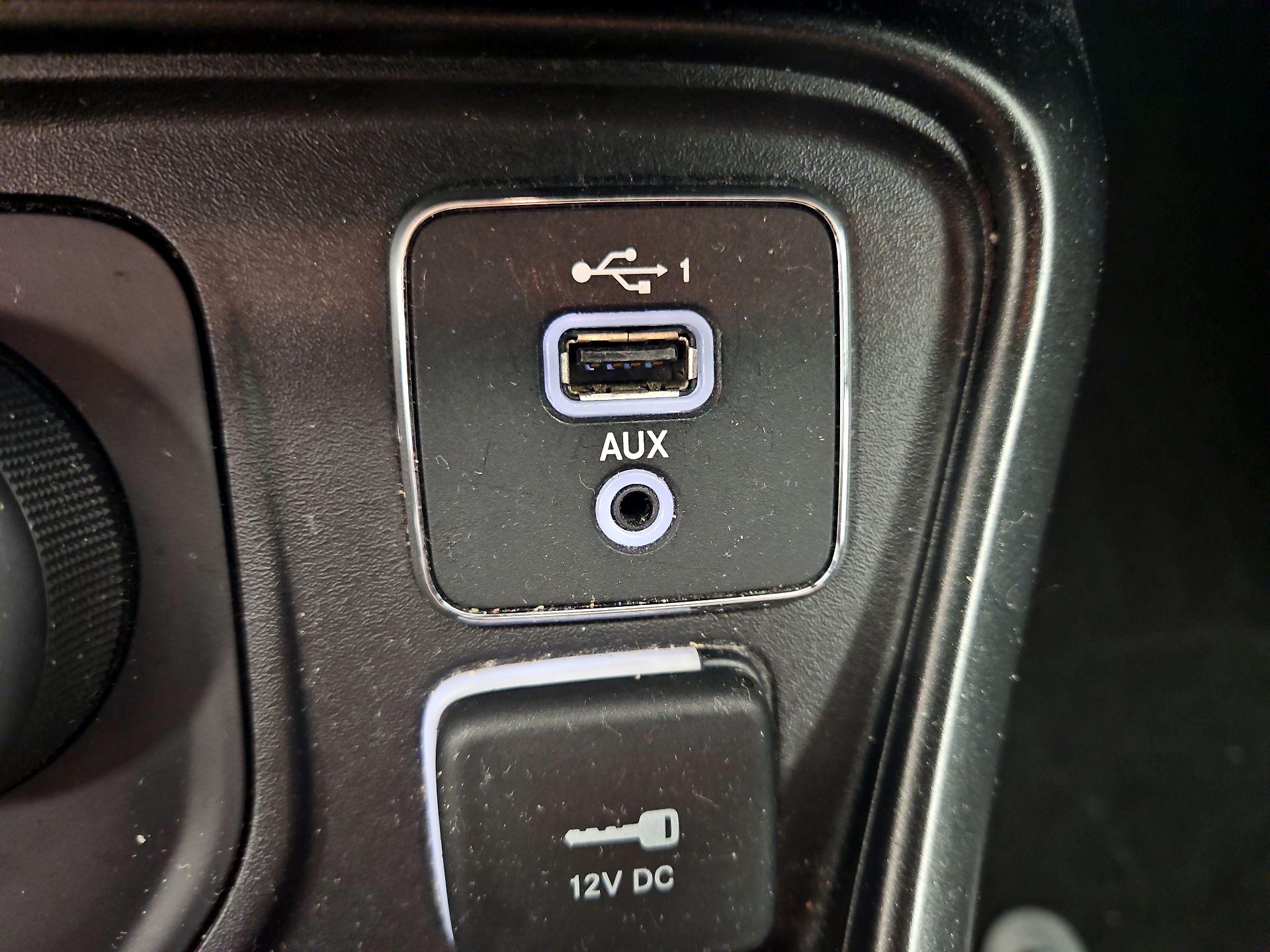 Thumbnail: 2020 Jeep Compass - 18