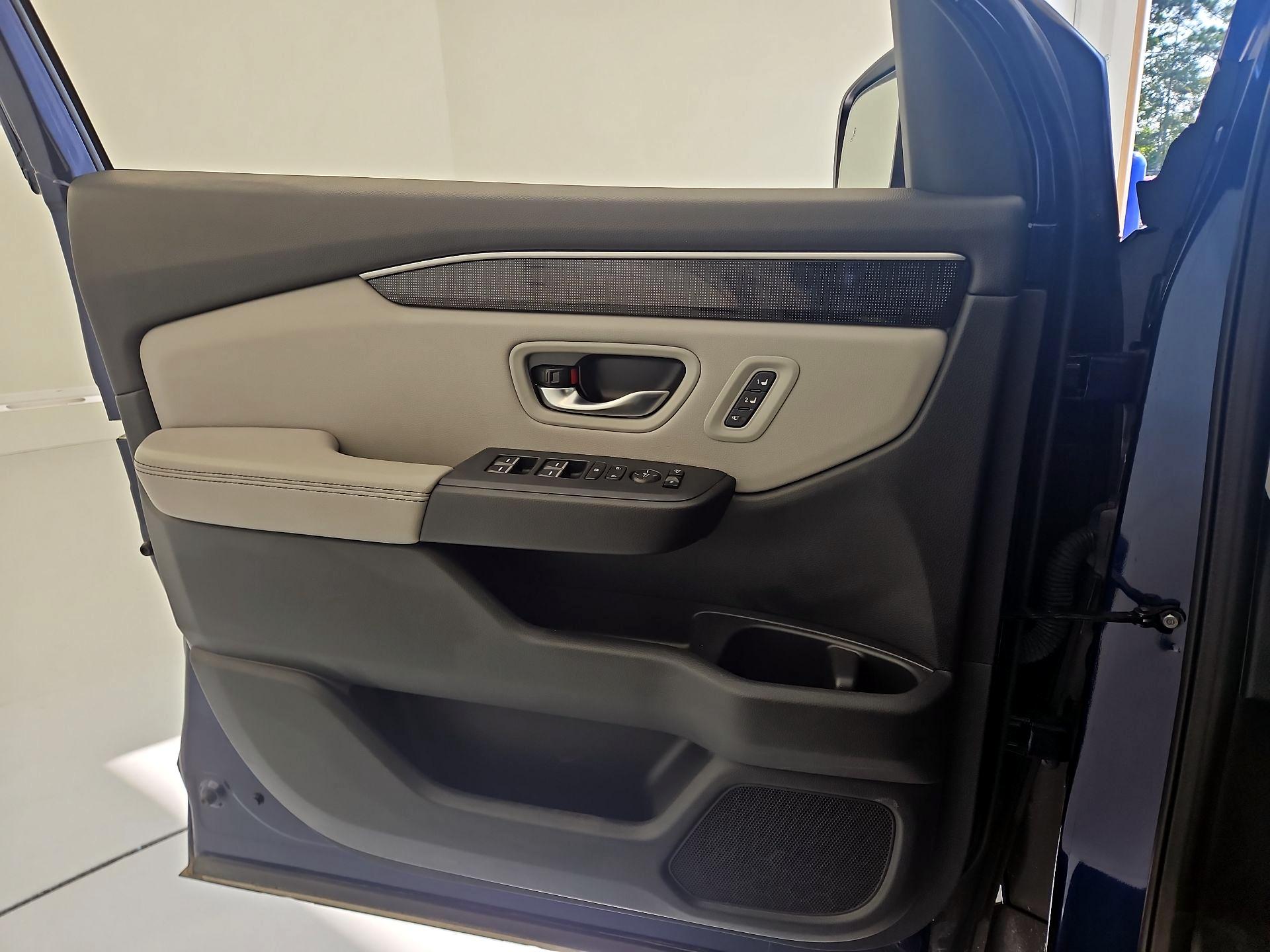 Thumbnail: 2023 Honda Pilot - 12