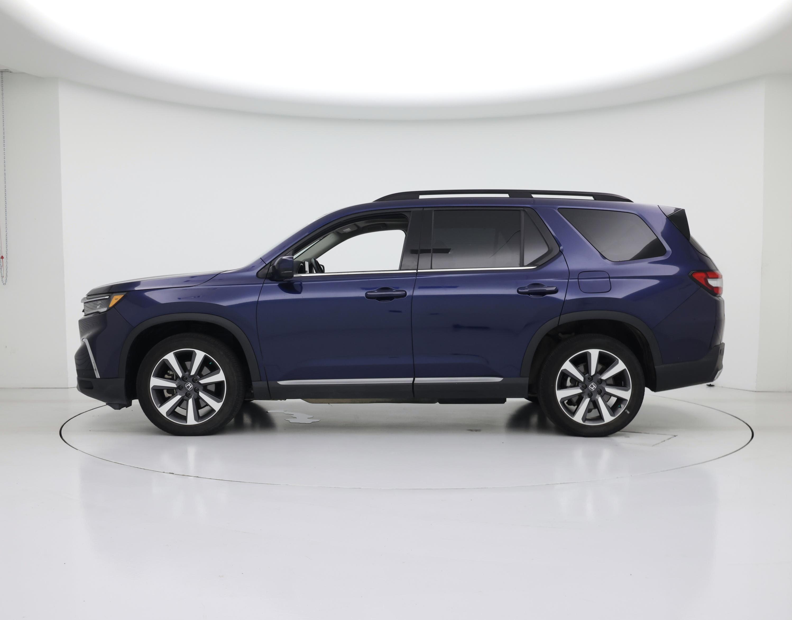 Thumbnail: 2023 Honda Pilot - 3