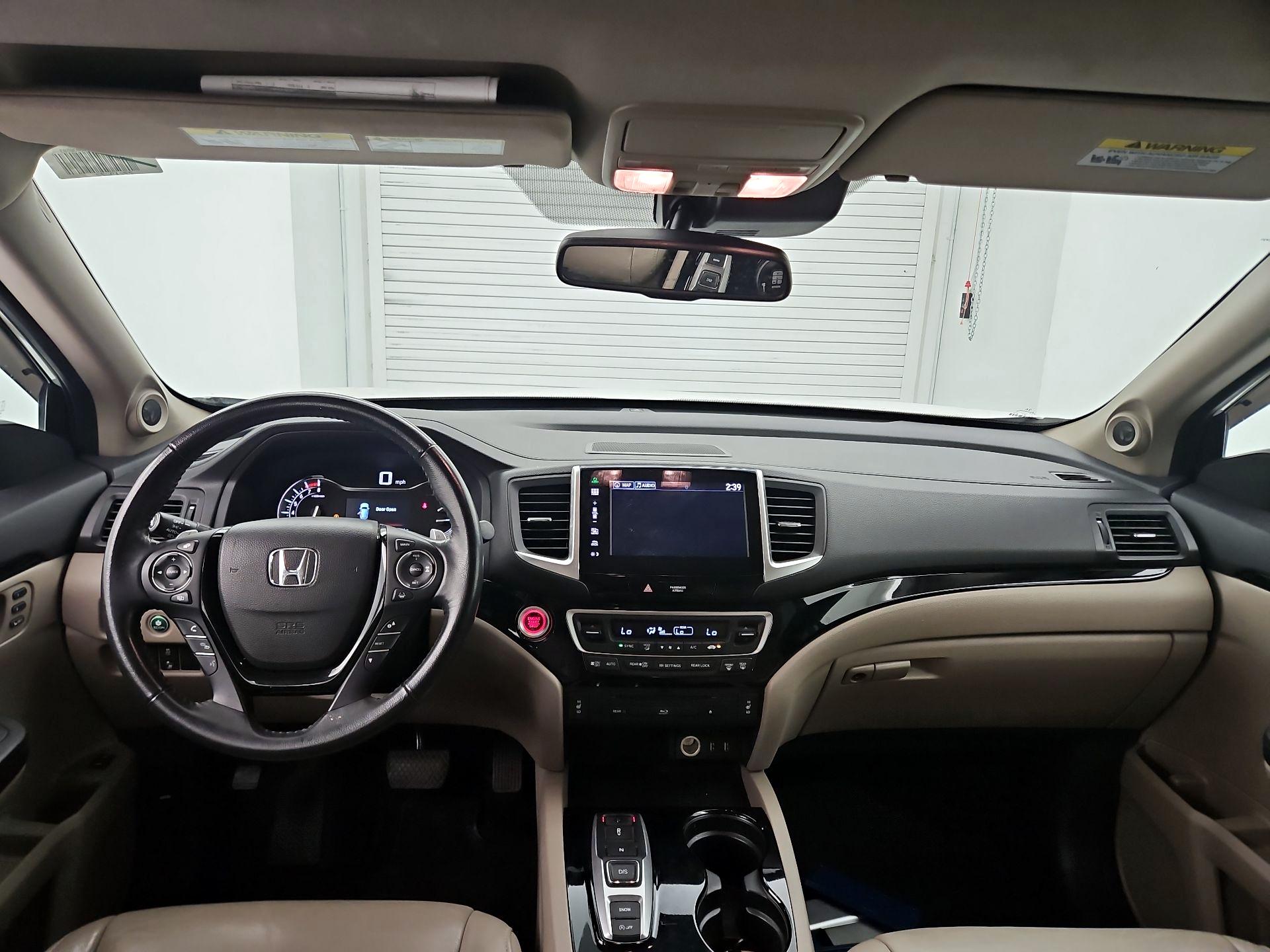 Thumbnail: 2016 Honda Pilot - 9