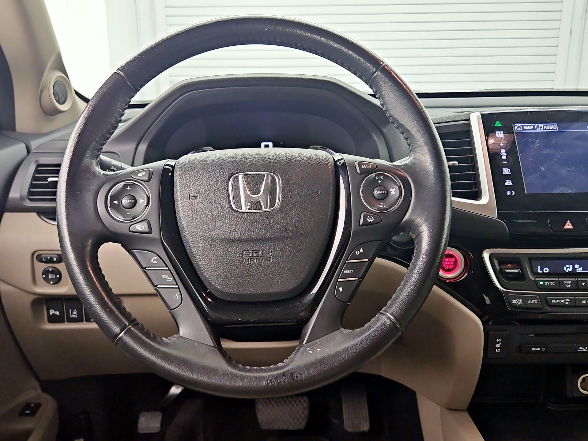 Thumbnail: 2016 Honda Pilot - 10